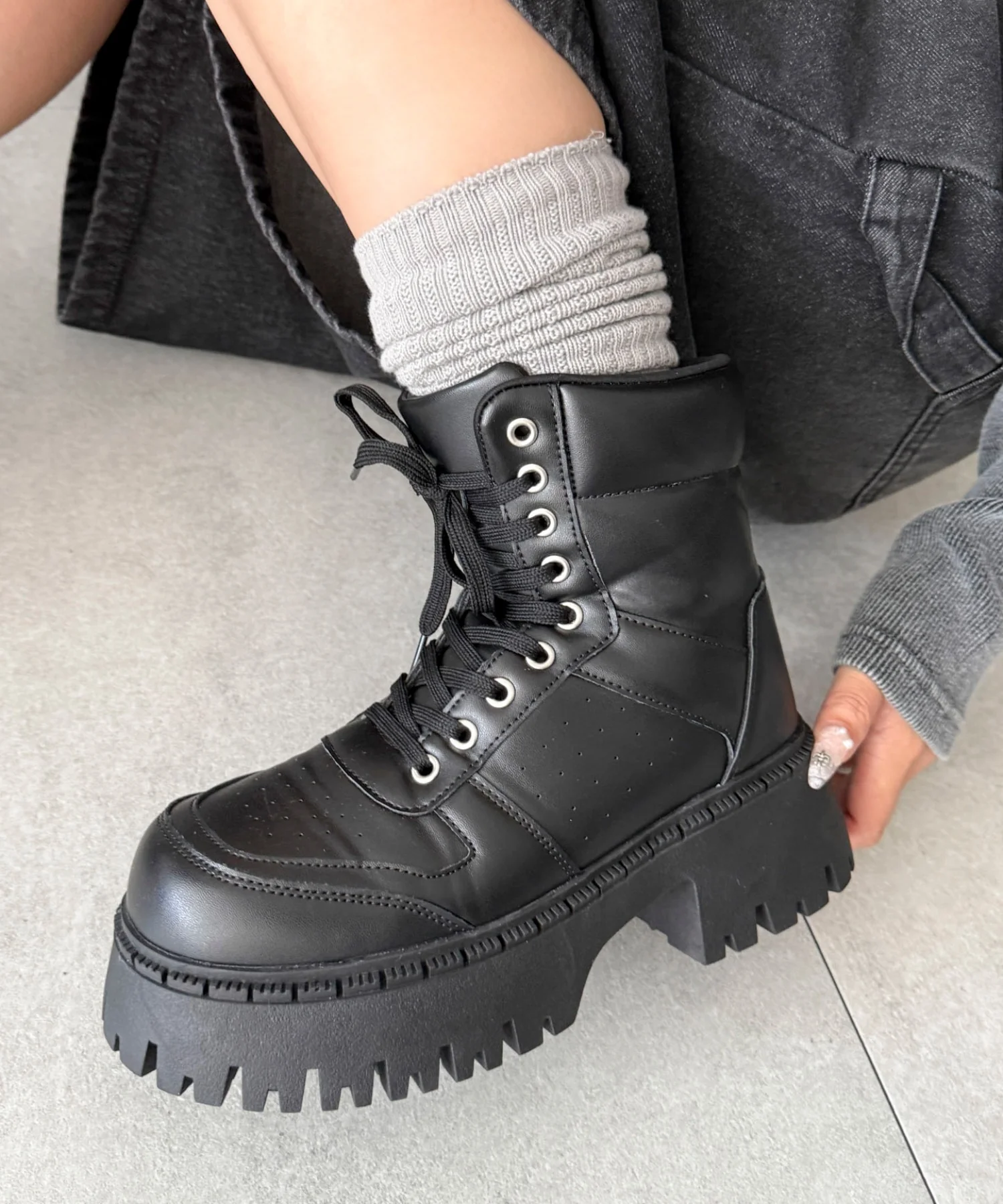 スニーカーブーツ - Image 15