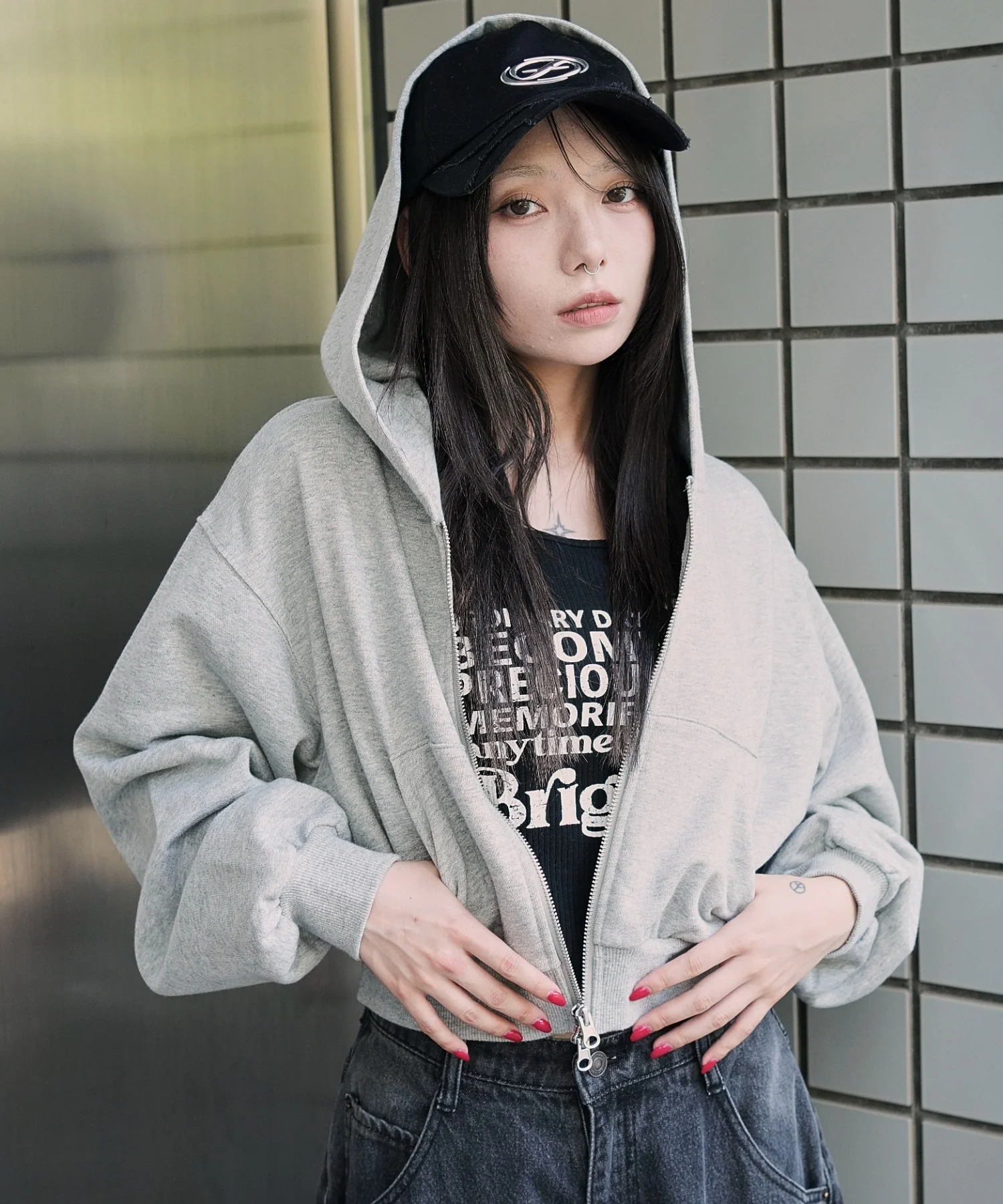 ショートZIPパーカー