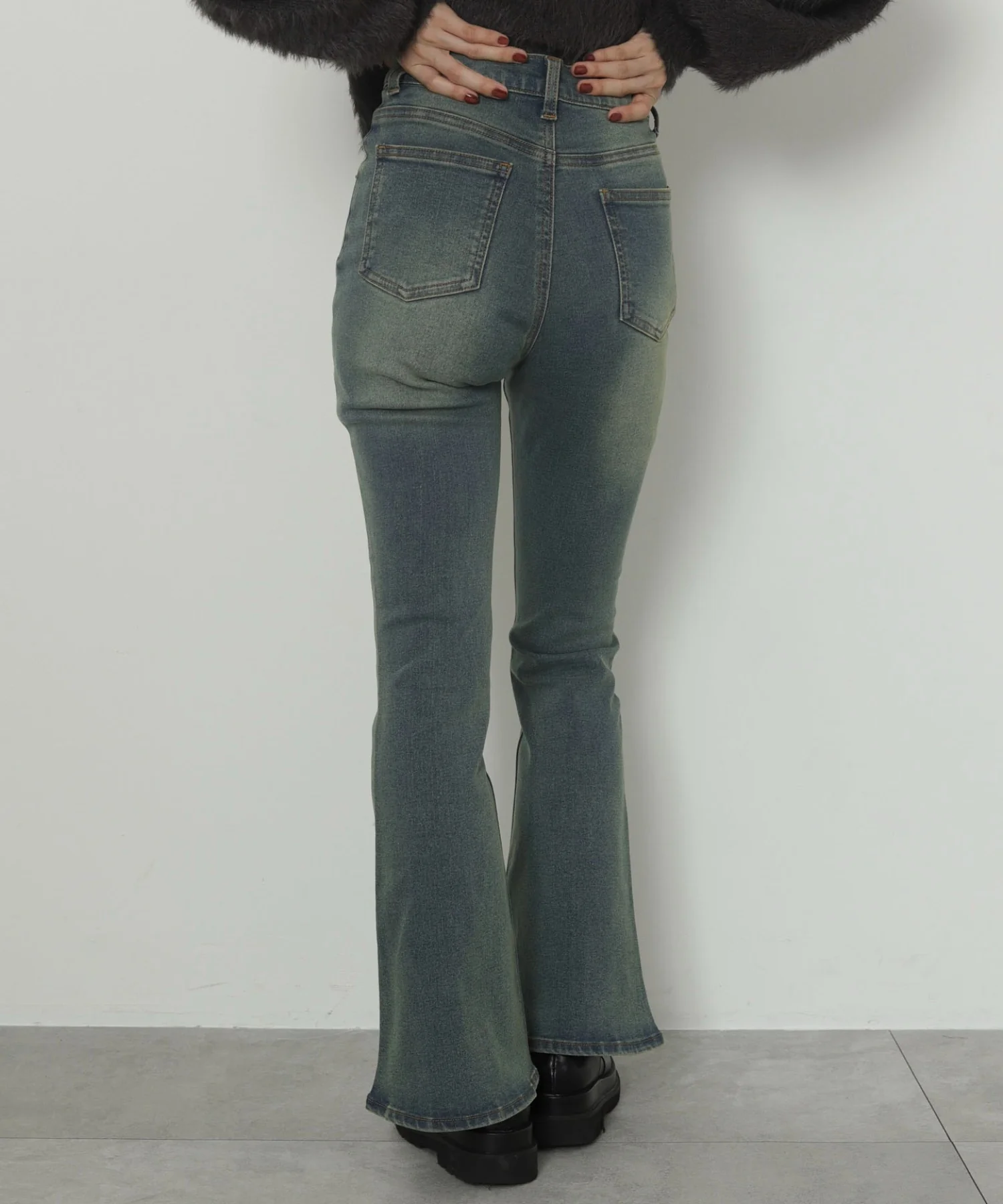 ストレッチフレアデニムパンツ - Image 17