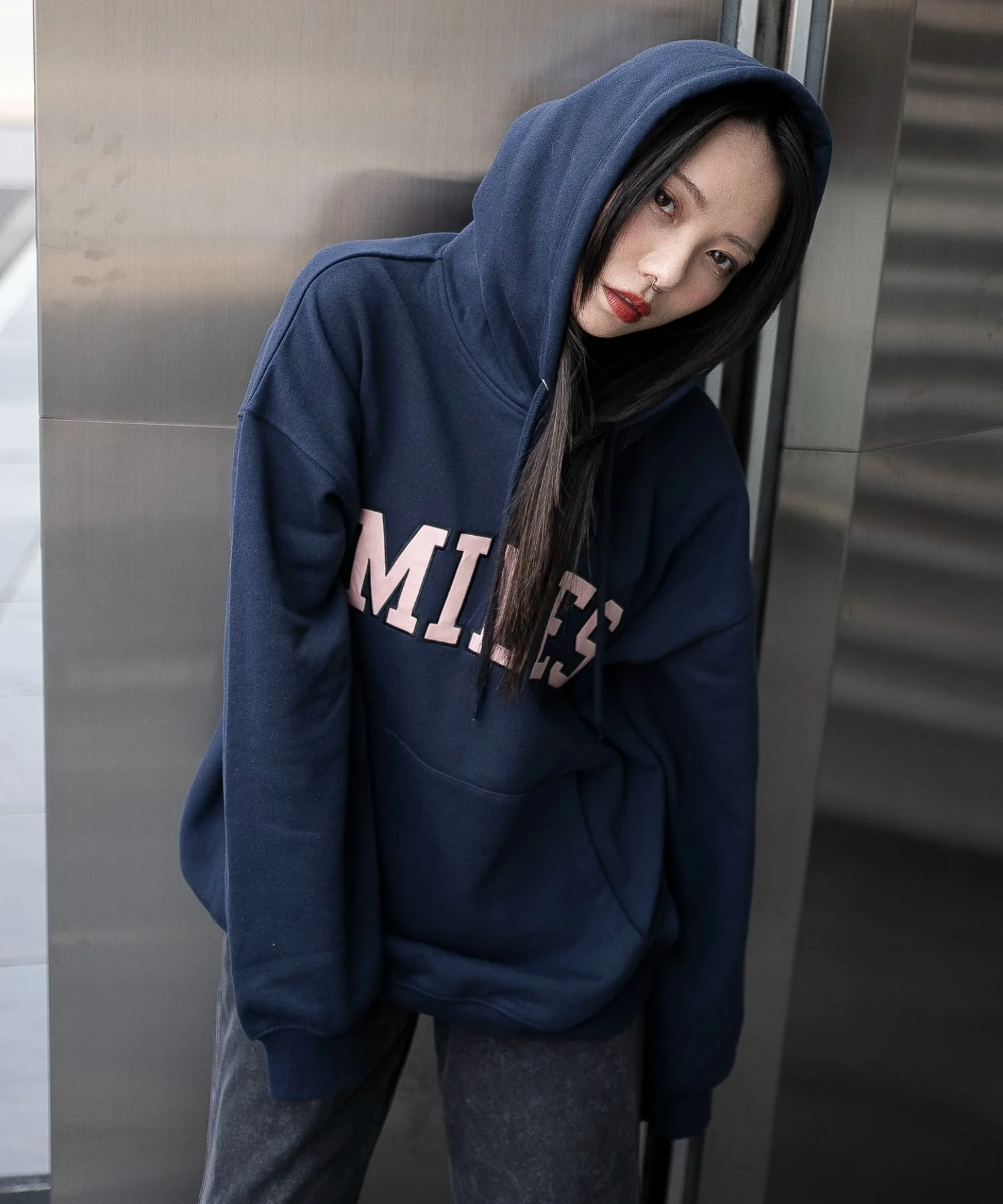 グラフィックロゴプルパーカー - Image 3