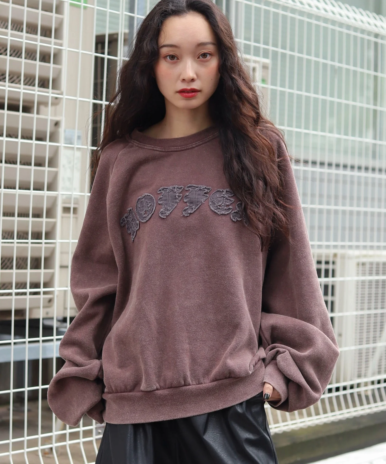 裏起毛ショートグラフィックプルオーバー - Image 16