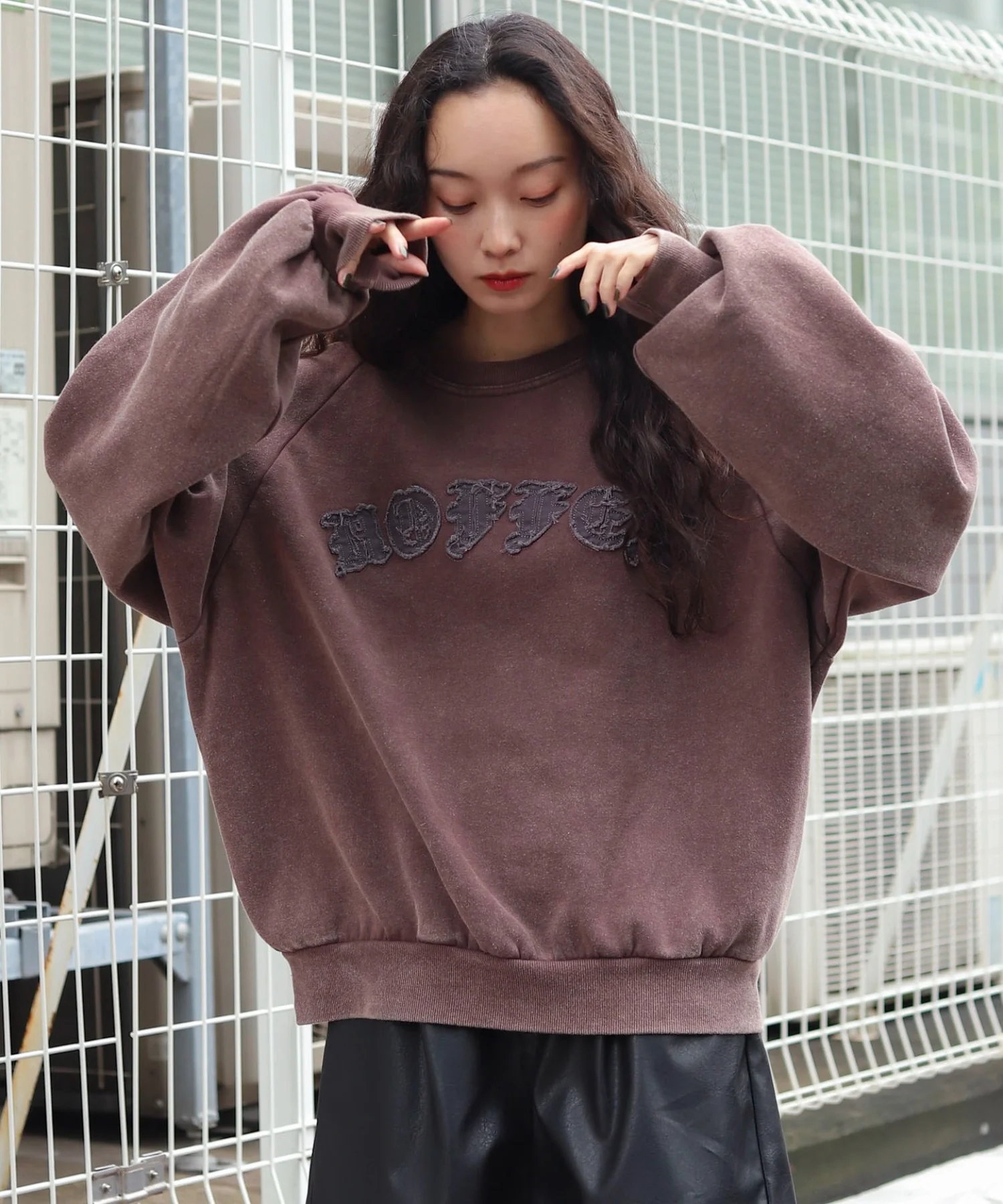 裏起毛ショートグラフィックプルオーバー - Image 19