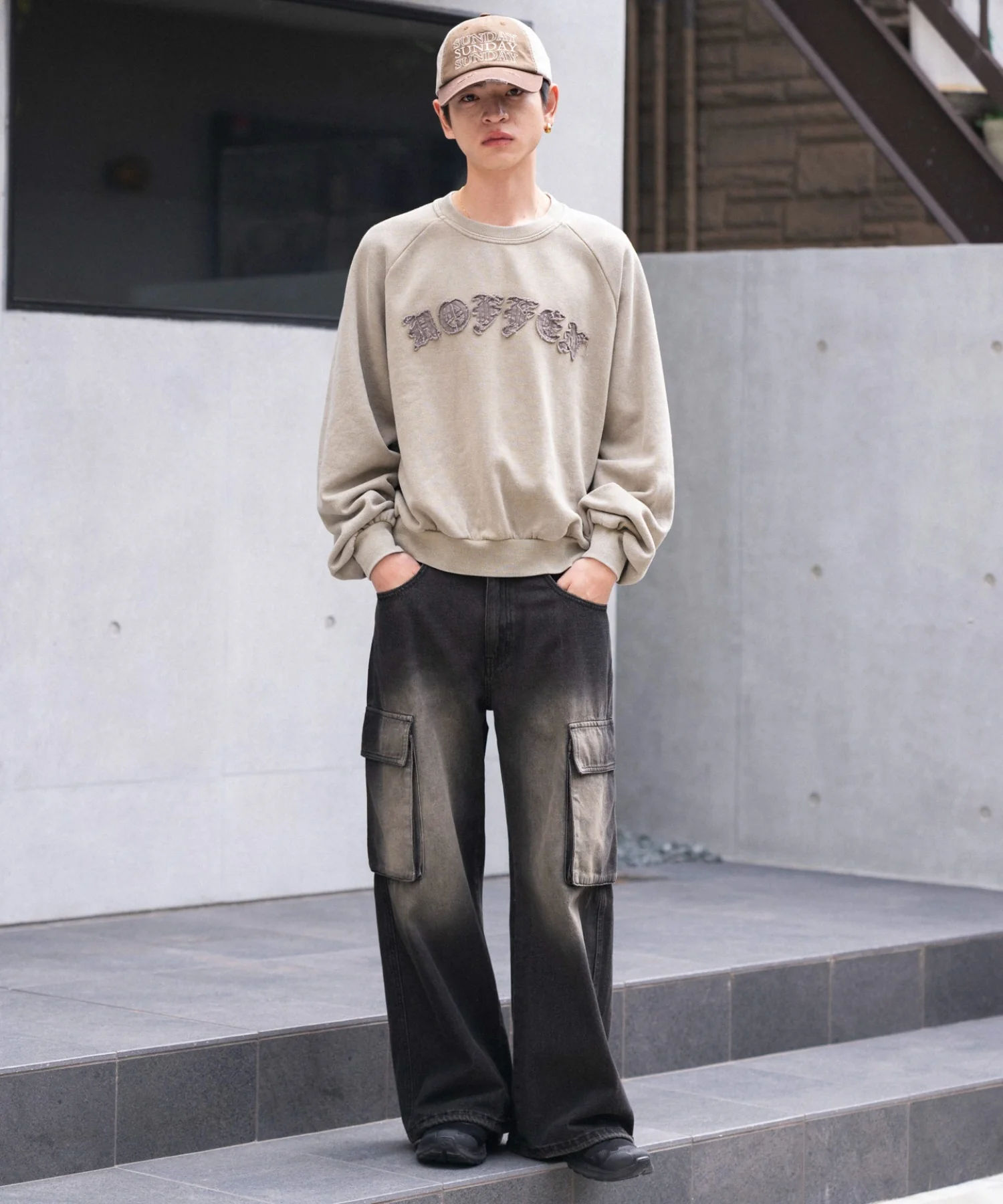 裏起毛ショートグラフィックプルオーバー - Image 6