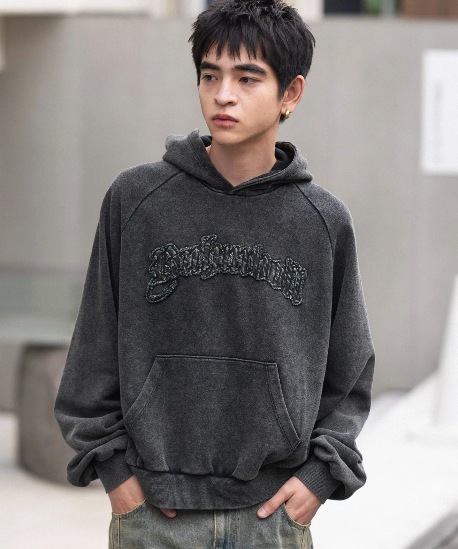 裏起毛ショートグラフィックプルパーカー - Image 3