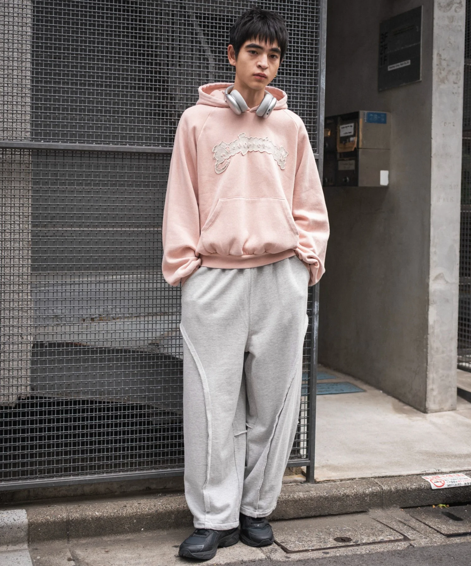裏起毛ショートグラフィックプルパーカー - Image 5