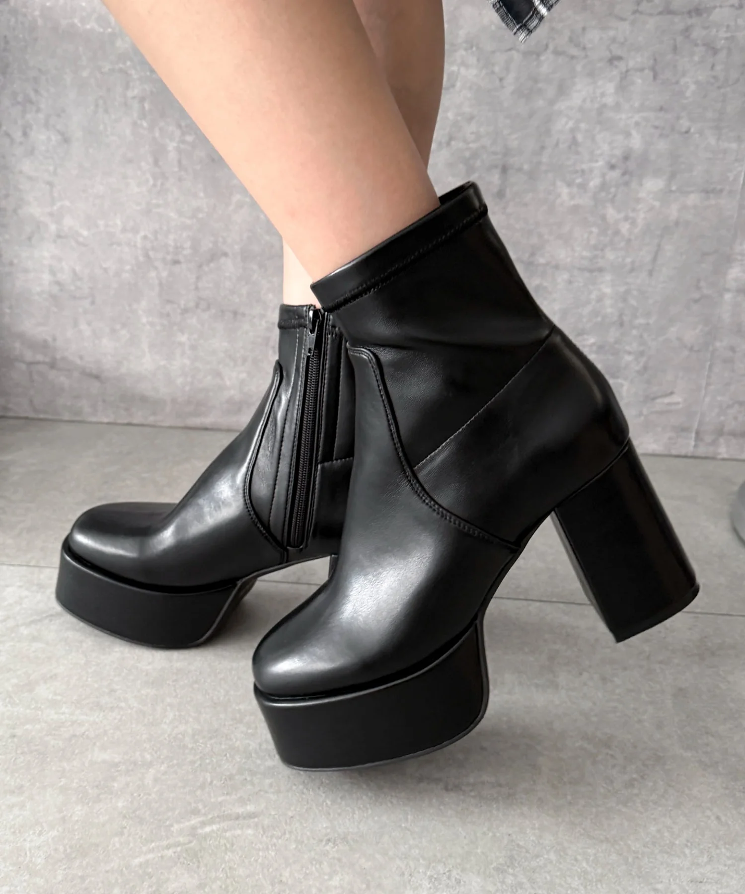 ストレッチヒールショートブーツ - Image 17