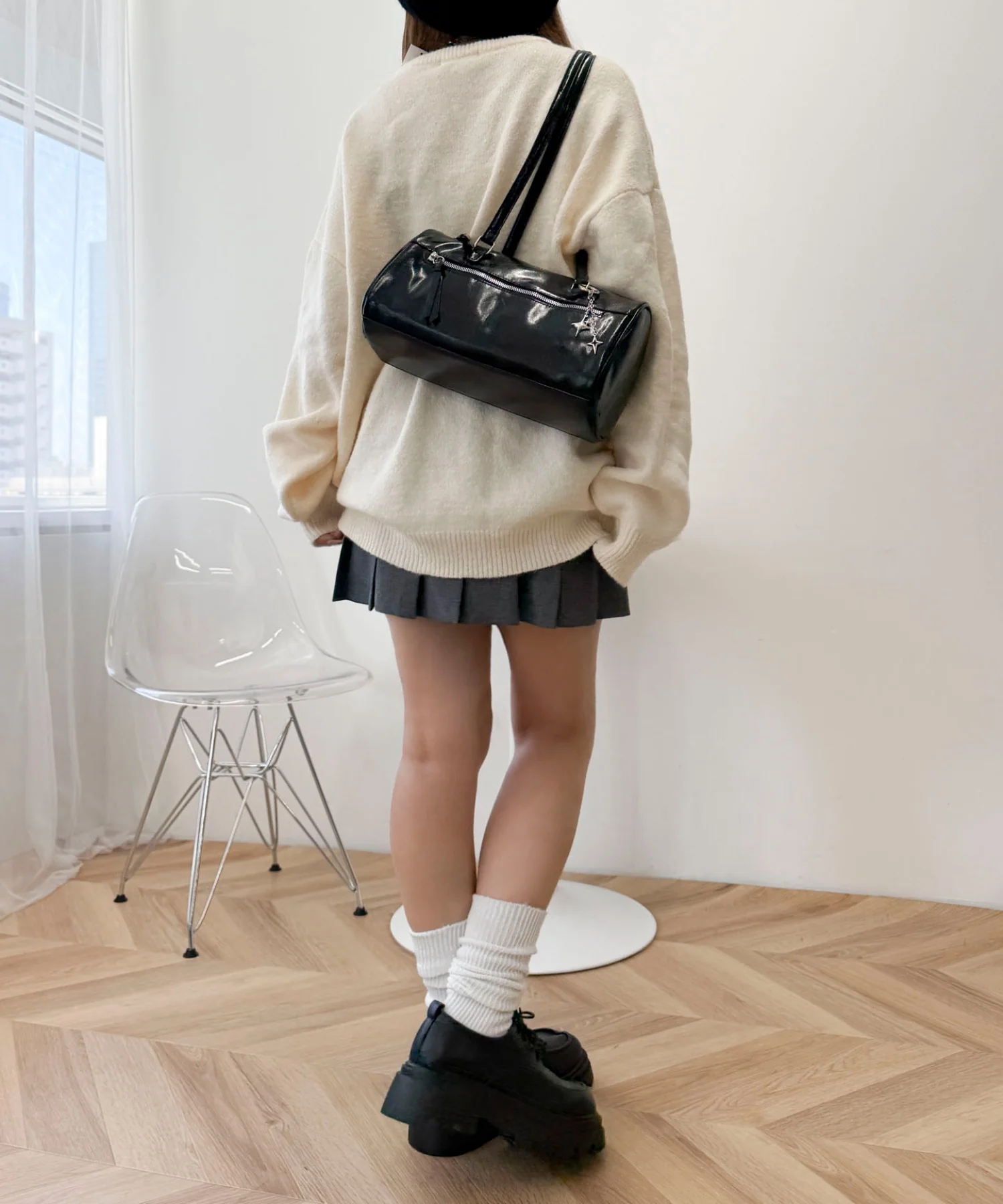 キラキラチャーム付きドラムボストンバッグ - Image 18