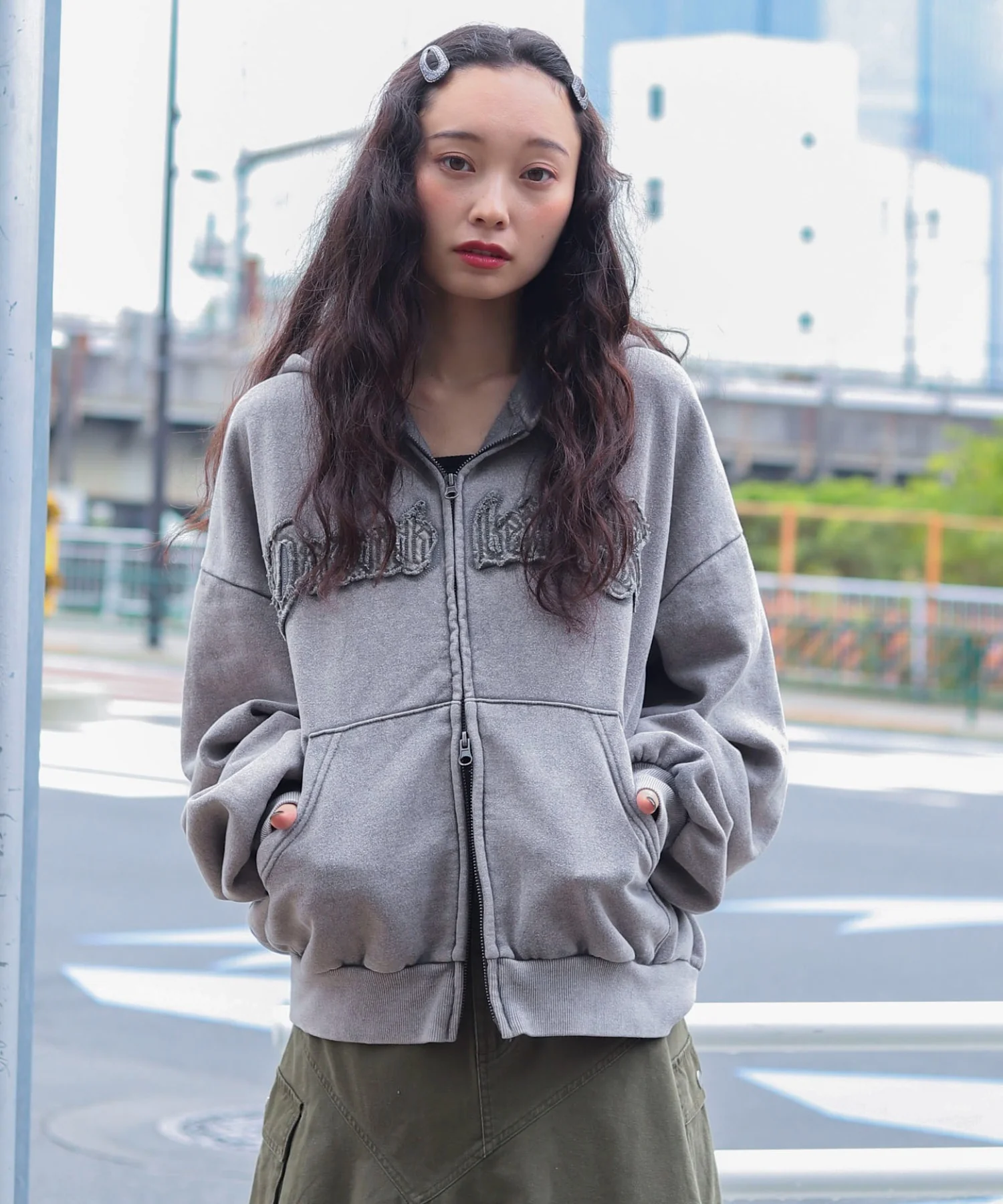 裏起毛ショートグラフィックZIPパーカー - Image 64