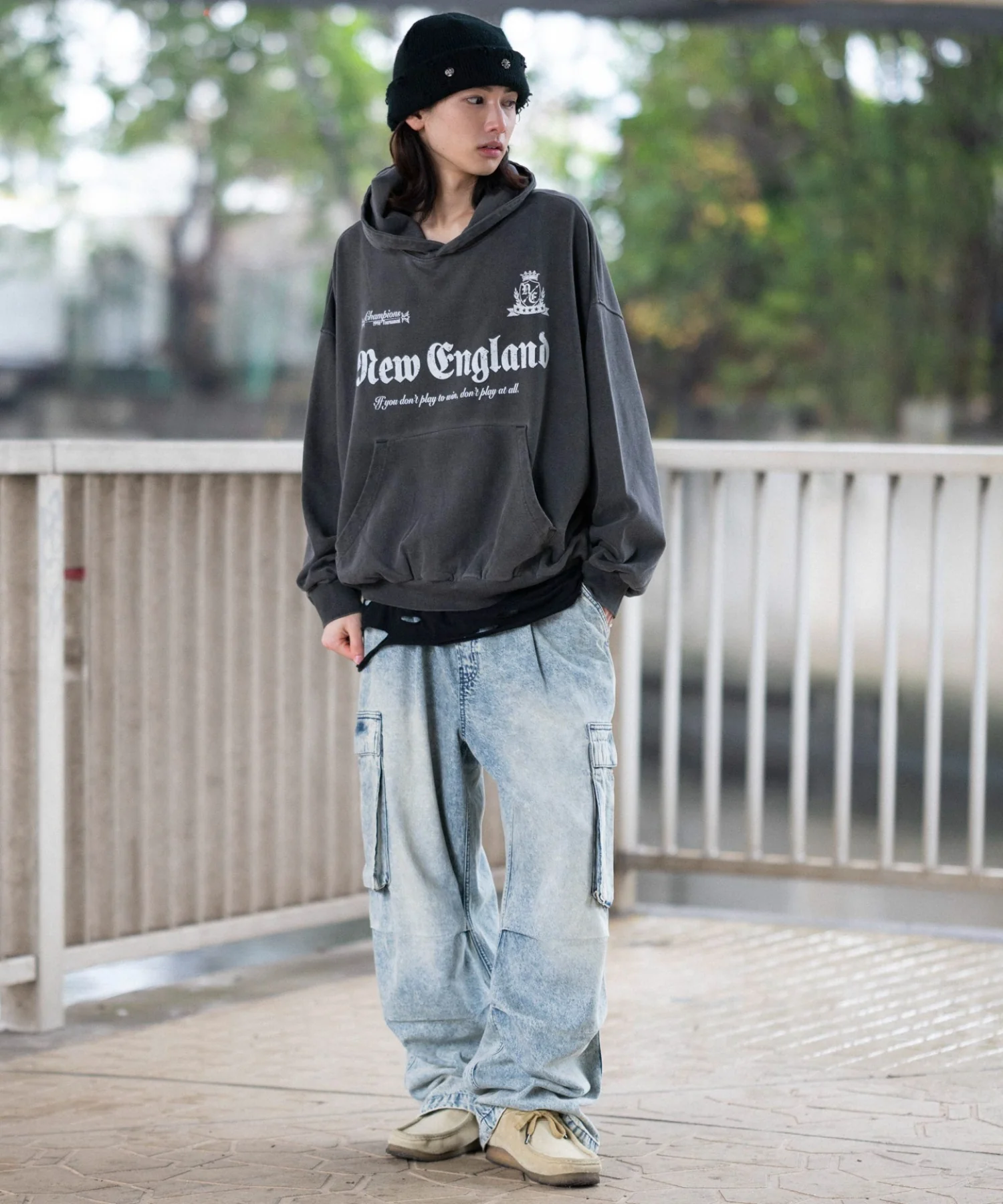 グラフィックバルーンクロップドプルパーカー - Image 28