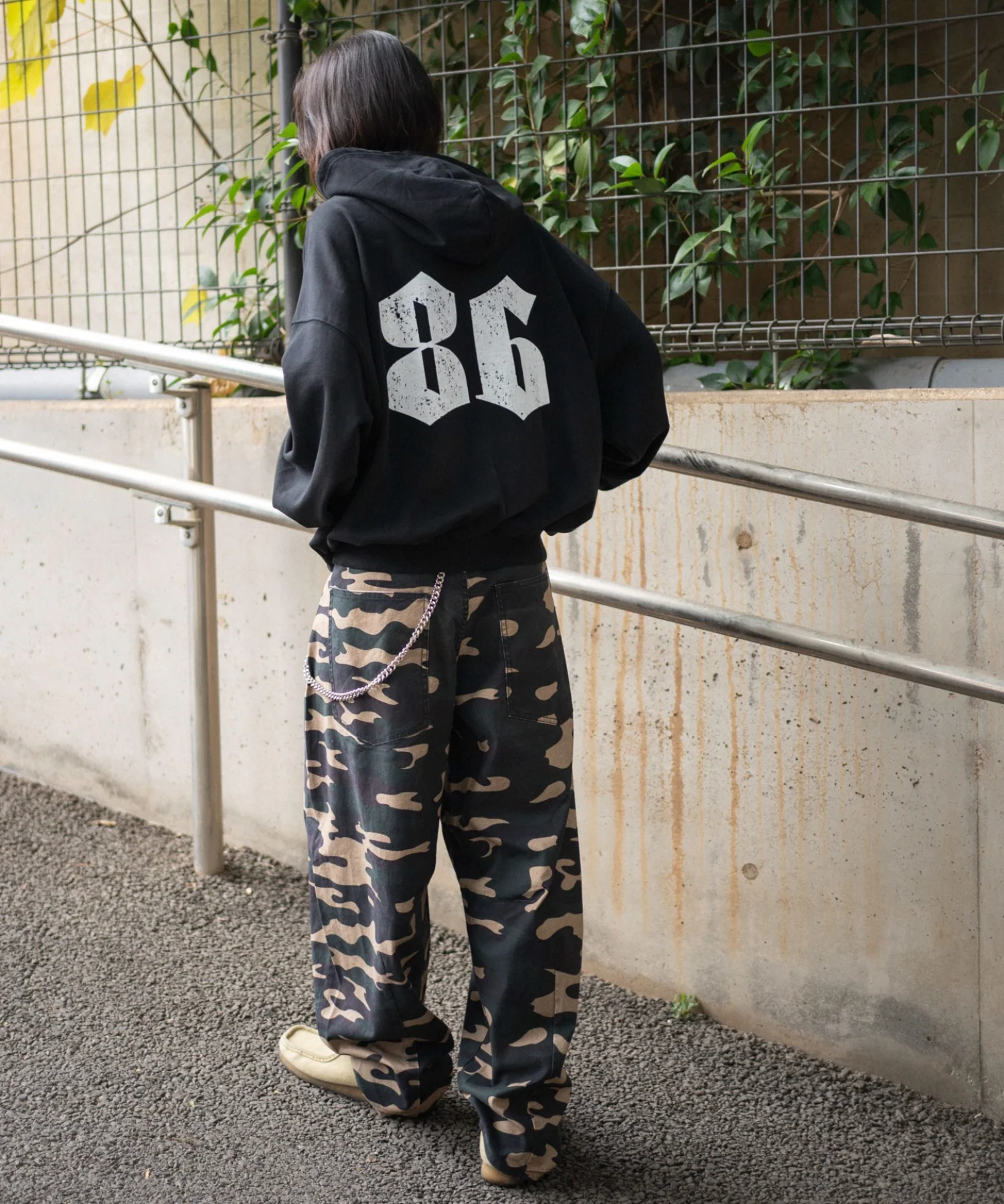 グラフィックバルーンクロップドプルパーカー - Image 35