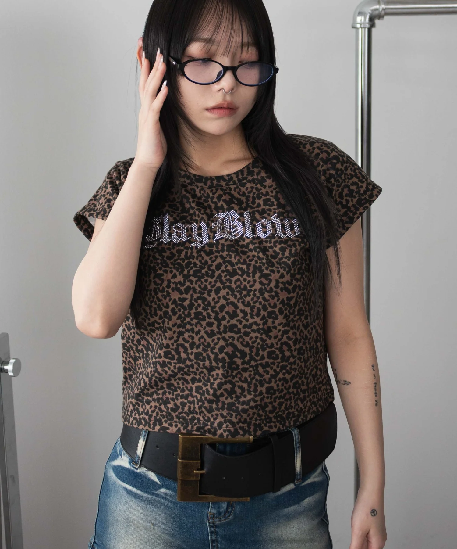 ロゴスタッズT - Image 11