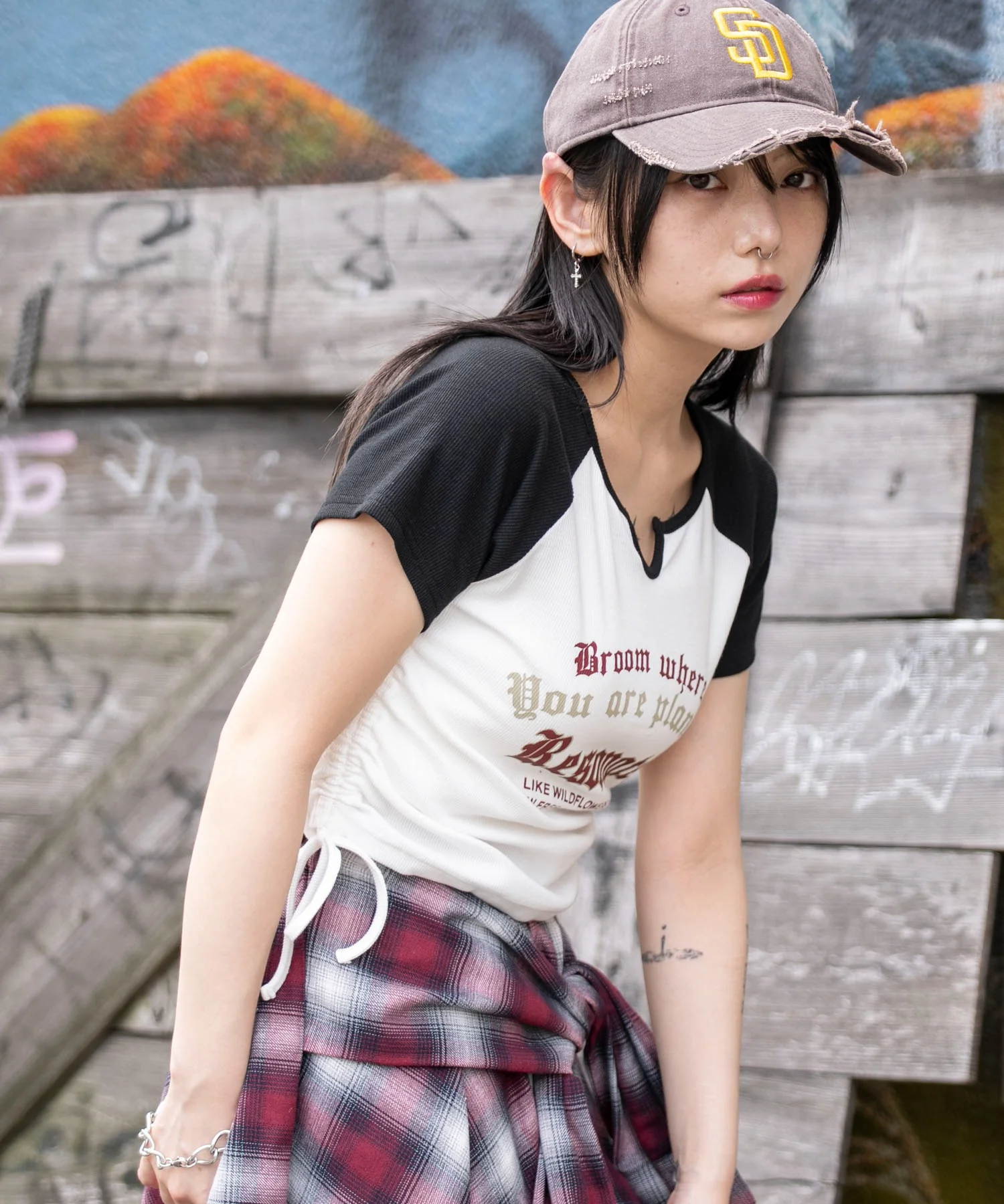 キーネックサイドレースアップちびT - Image 32