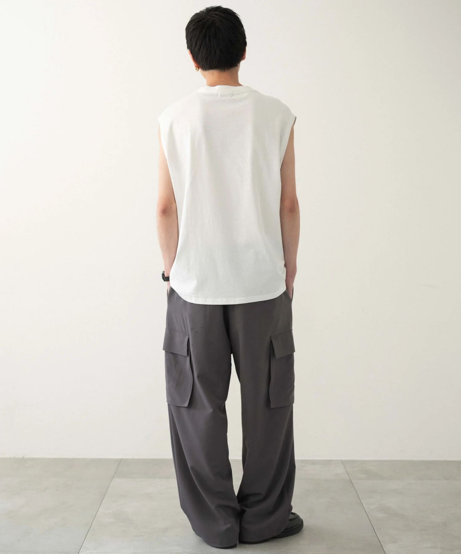 スリーブレスコットンT - Image 14