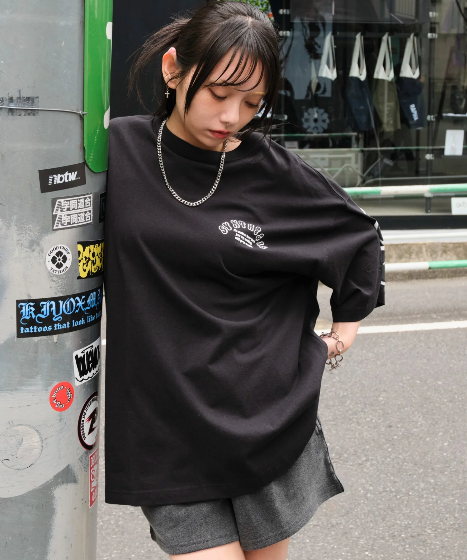 アクセ付きストレートロゴT（SS） - Image 33