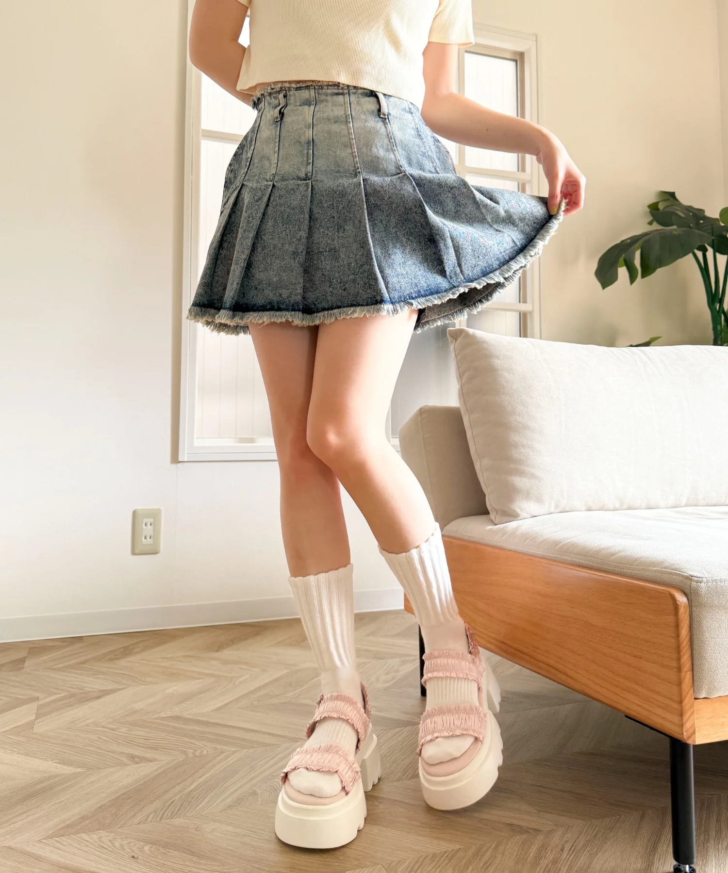 厚底フリルギャザーサンダル - Image 9
