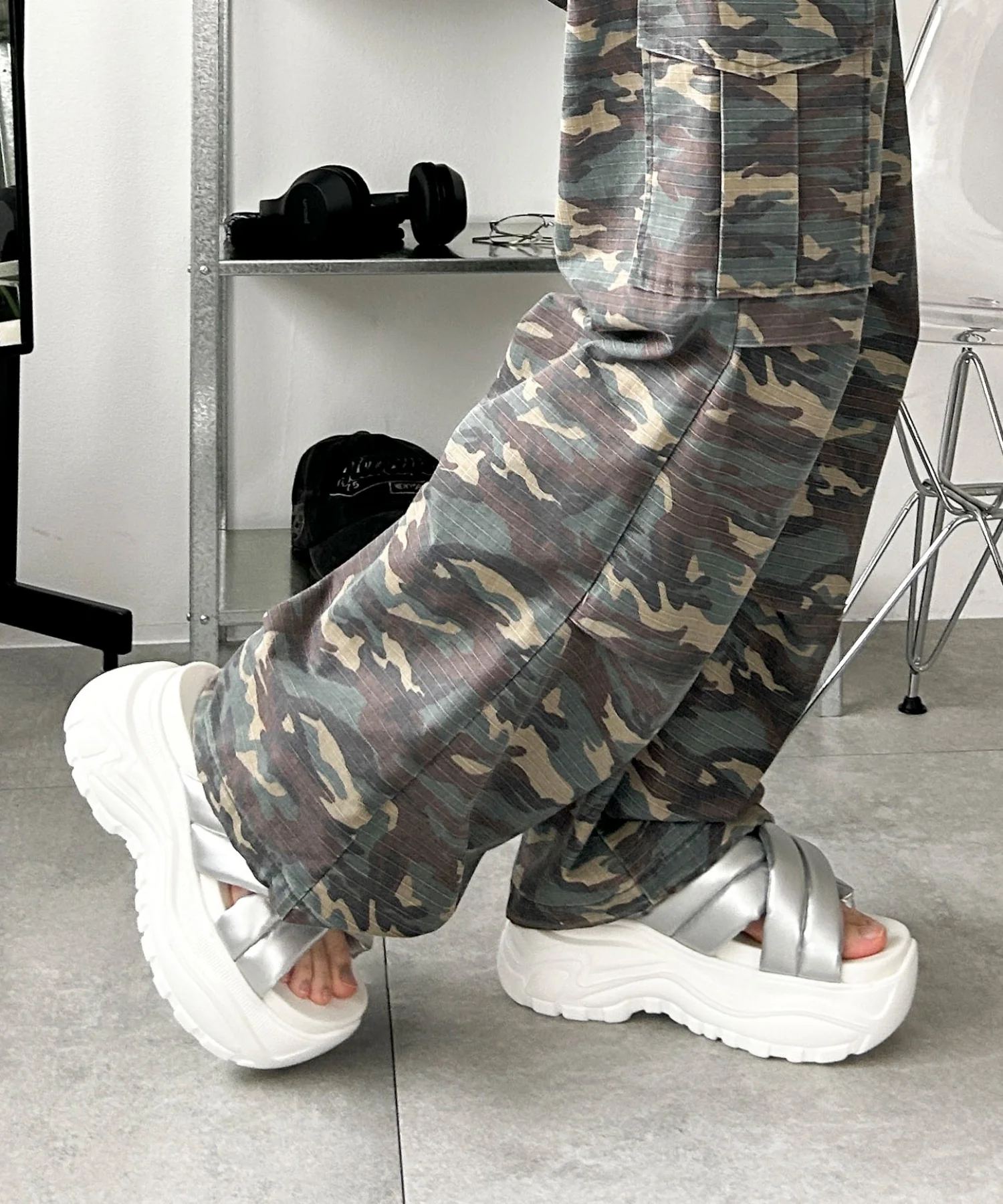 パテッドクロス厚底サンダル - Image 10