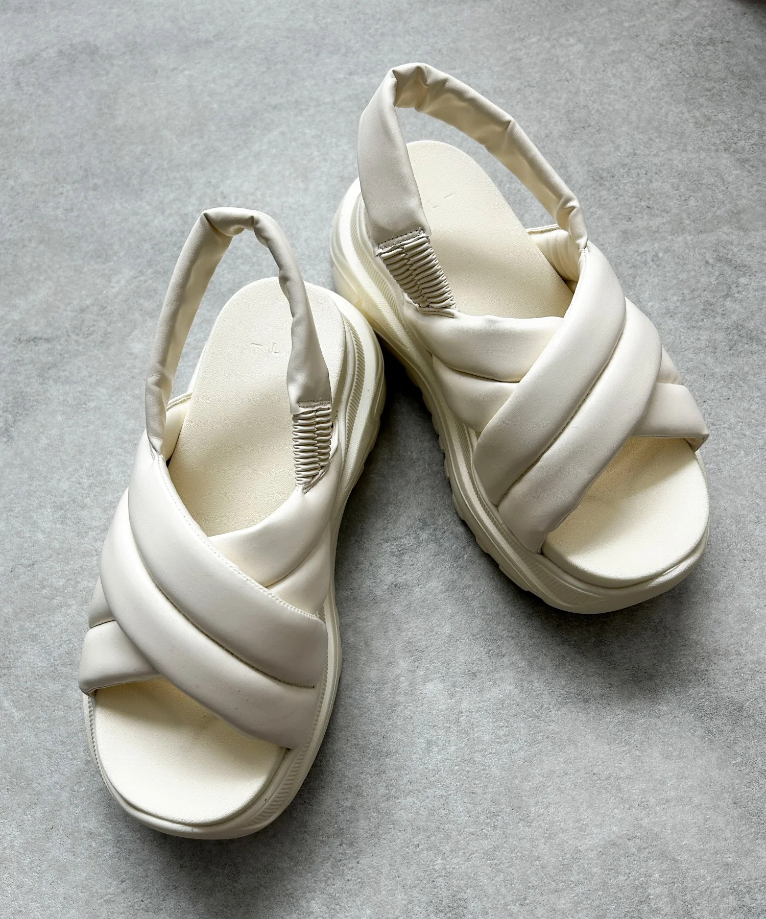 パテッドクロス厚底サンダル - Image 19