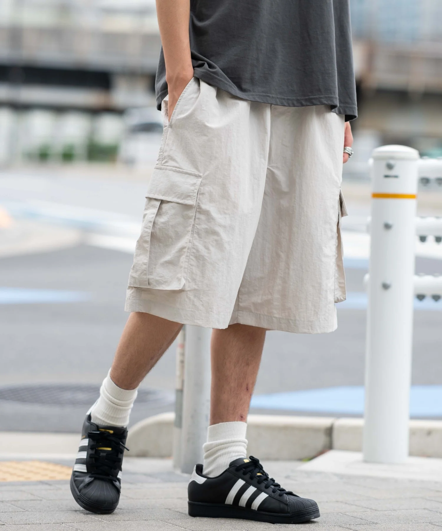 ナイロンイージーバギーカーゴショーツ - Image 18