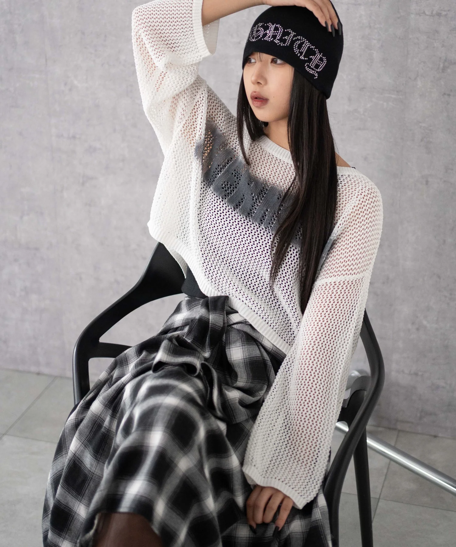 スプレーロゴジャガードメッシュニット