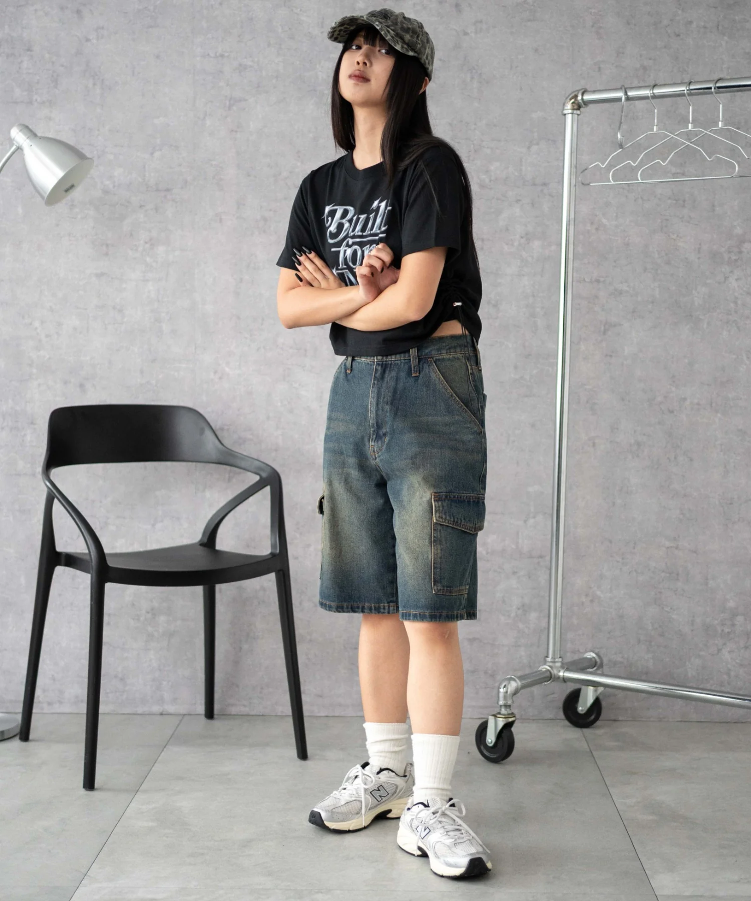 グラフィックストッパードロストショートT - Image 3