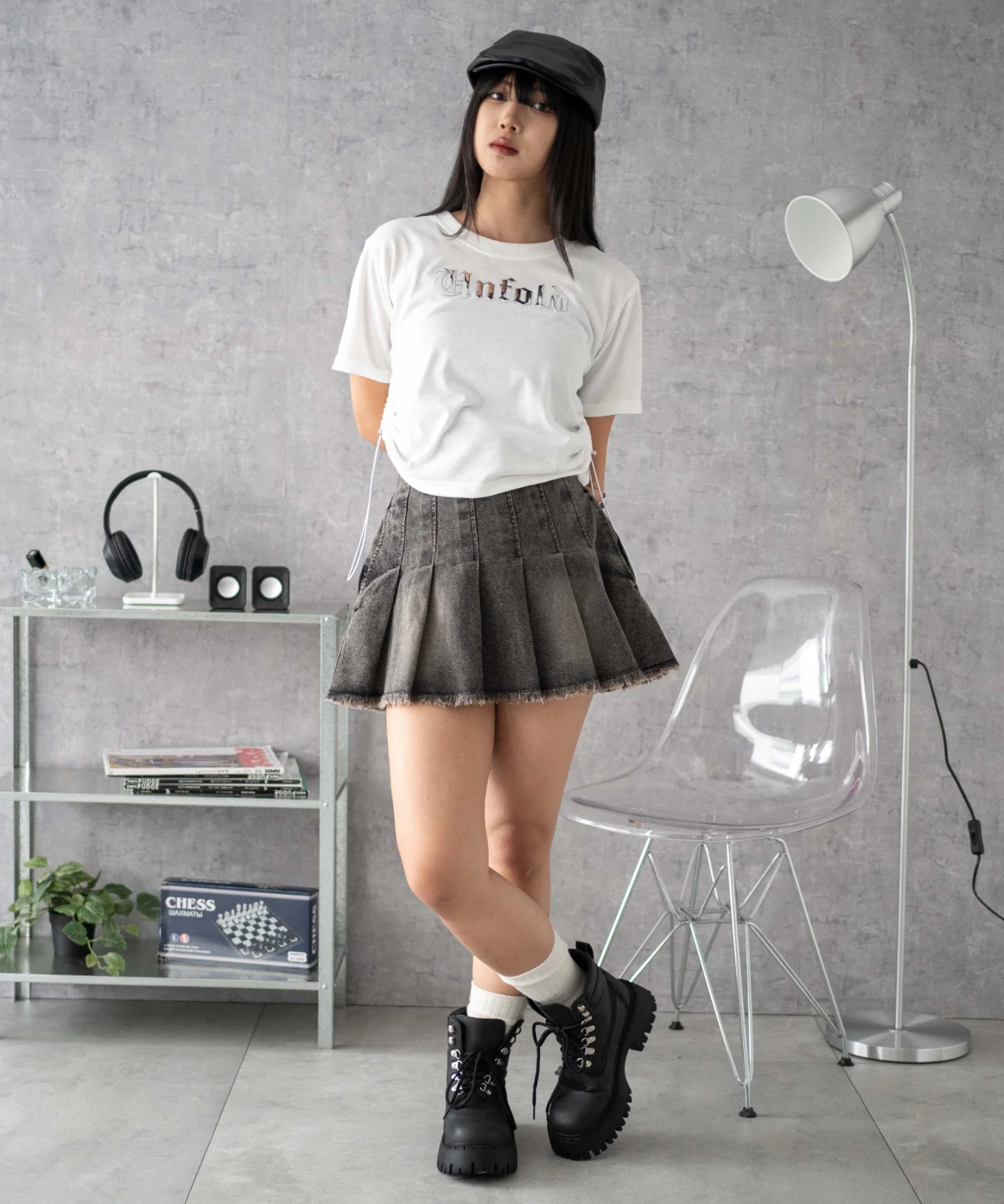 グラフィックストッパードロストショートT - Image 4