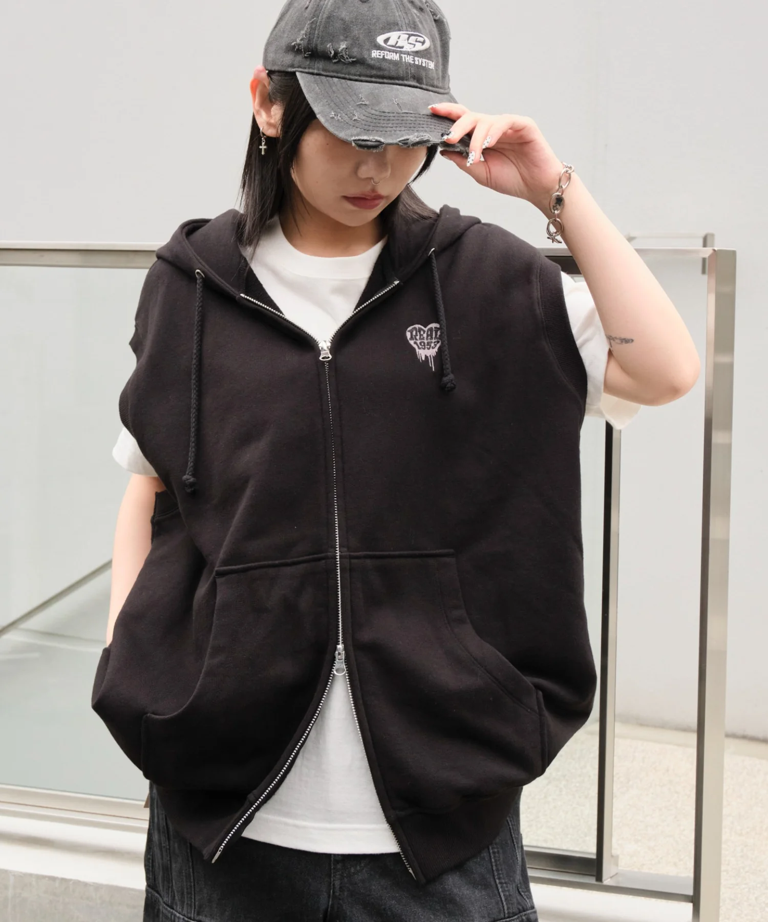ワンポイントノースリジップパーカー - Image 18
