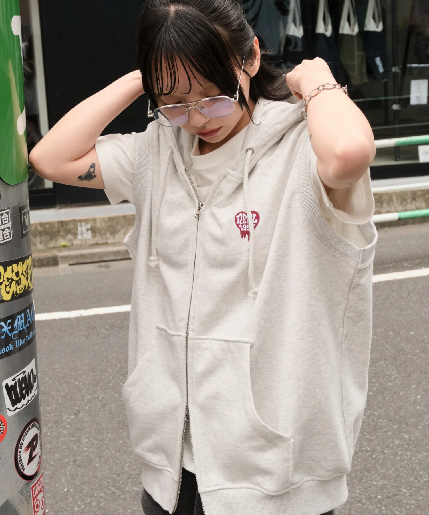 ワンポイントノースリジップパーカー - Image 21