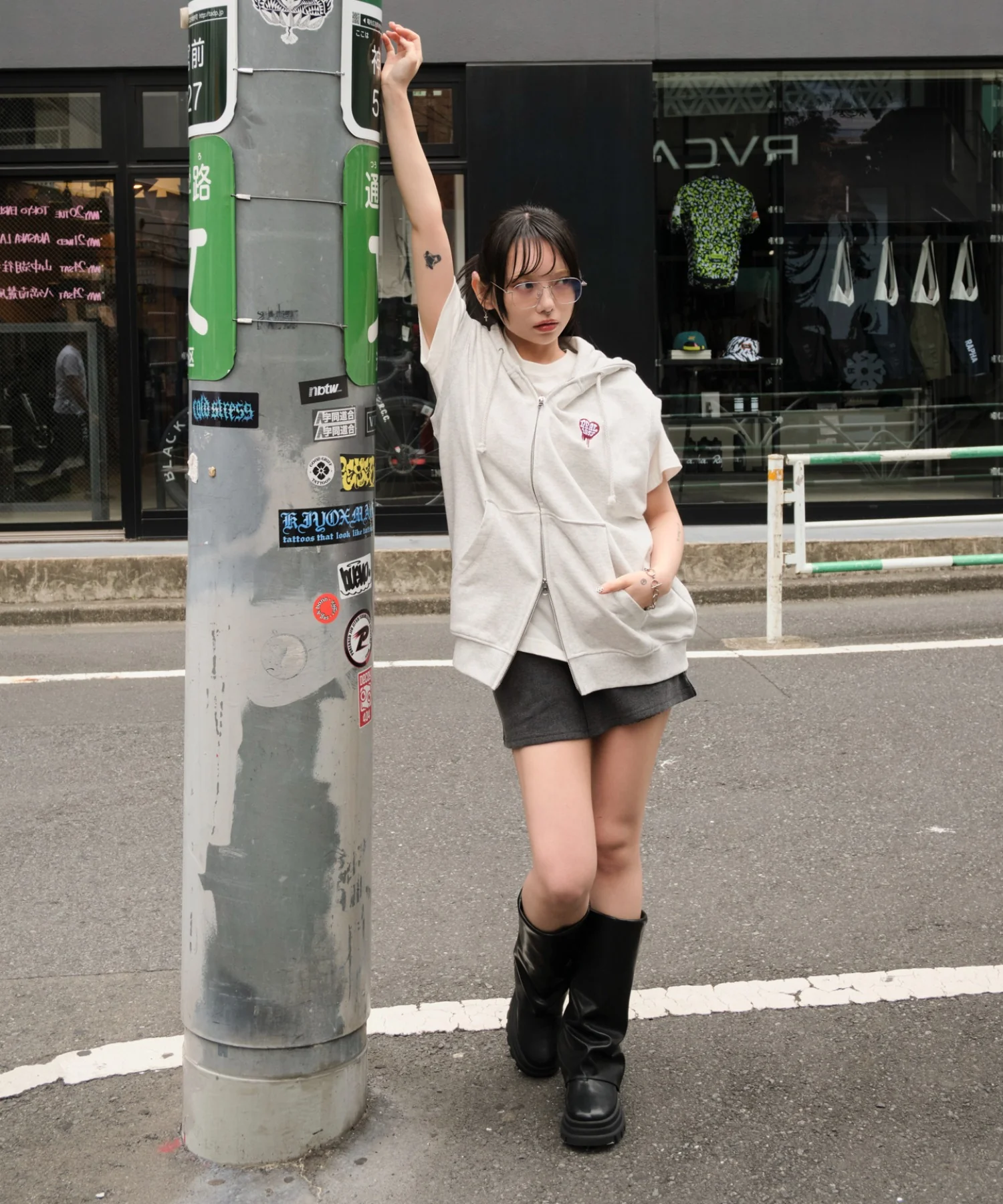 ワンポイントノースリジップパーカー - Image 23