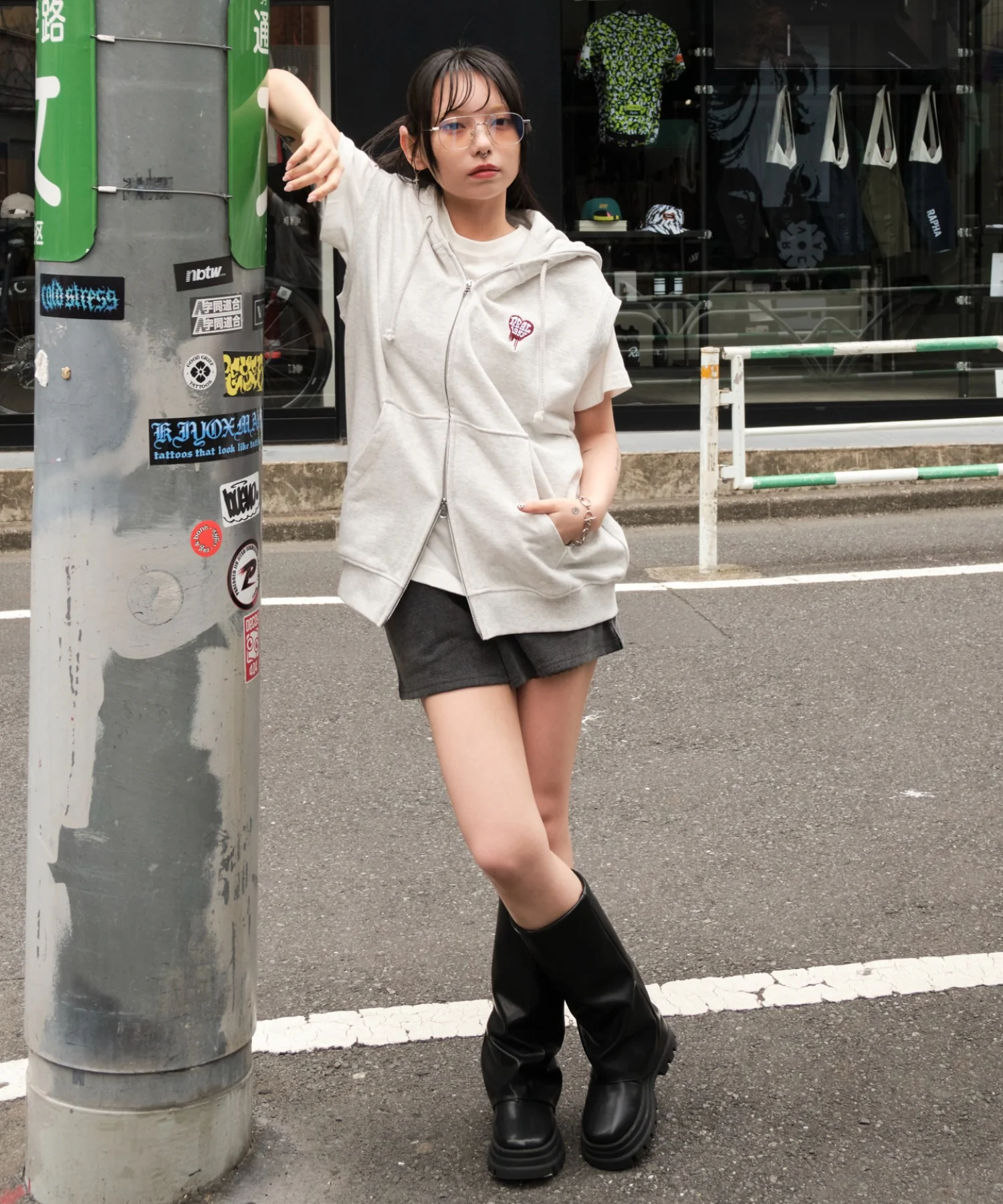 ワンポイントノースリジップパーカー - Image 6