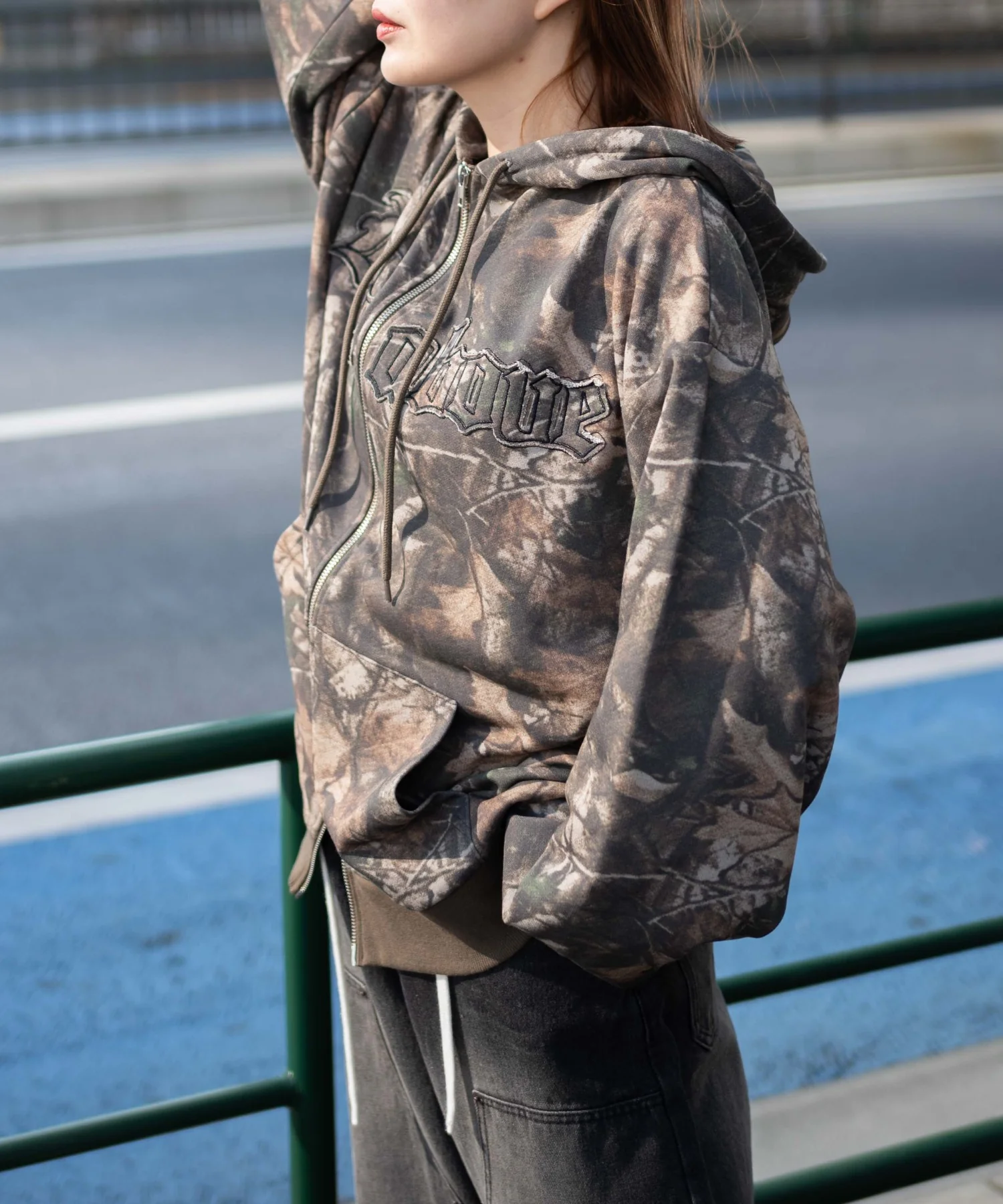 リアルツリーカモフラBIGZIPパーカー - Image 11