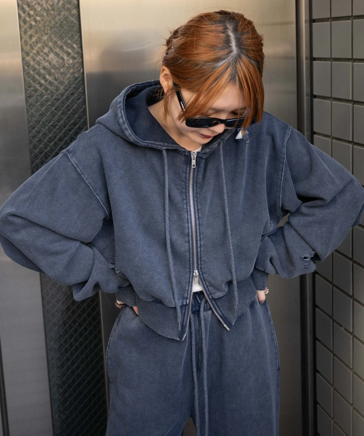 ダメージショートジップパーカー - Image 16