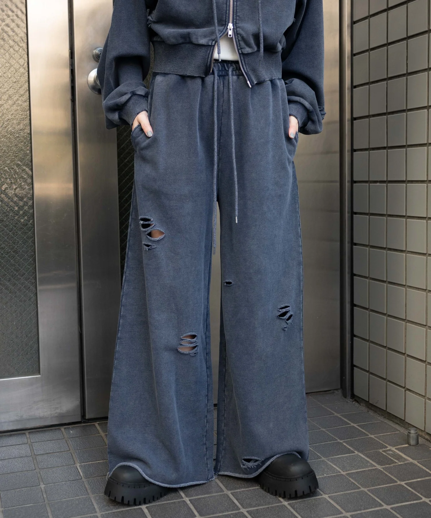 ダメージスウェットワイドパンツ - Image 12