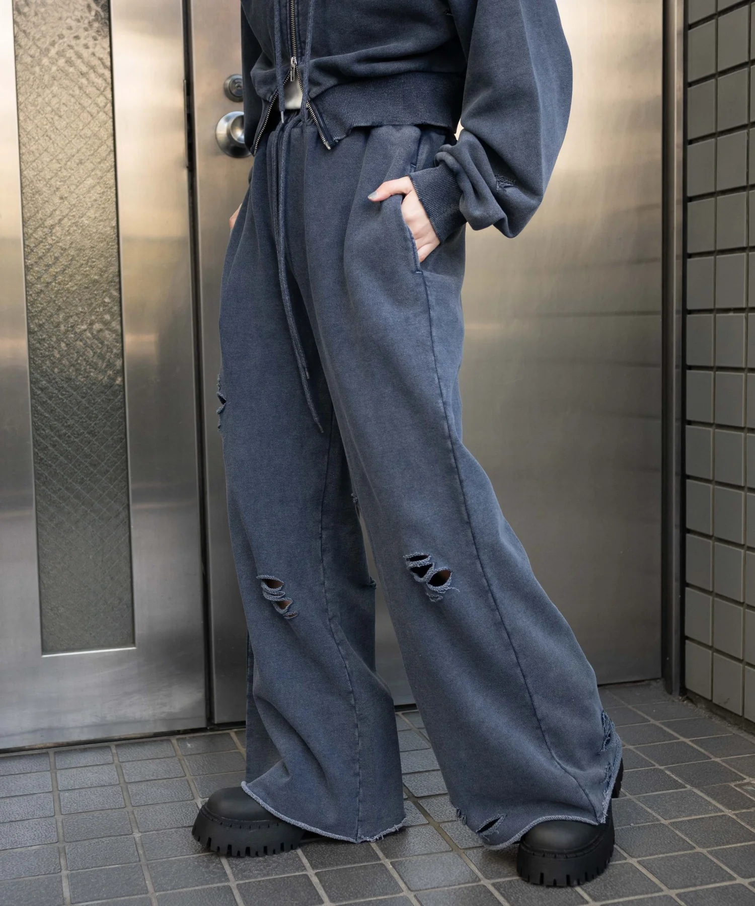 ダメージスウェットワイドパンツ - Image 13
