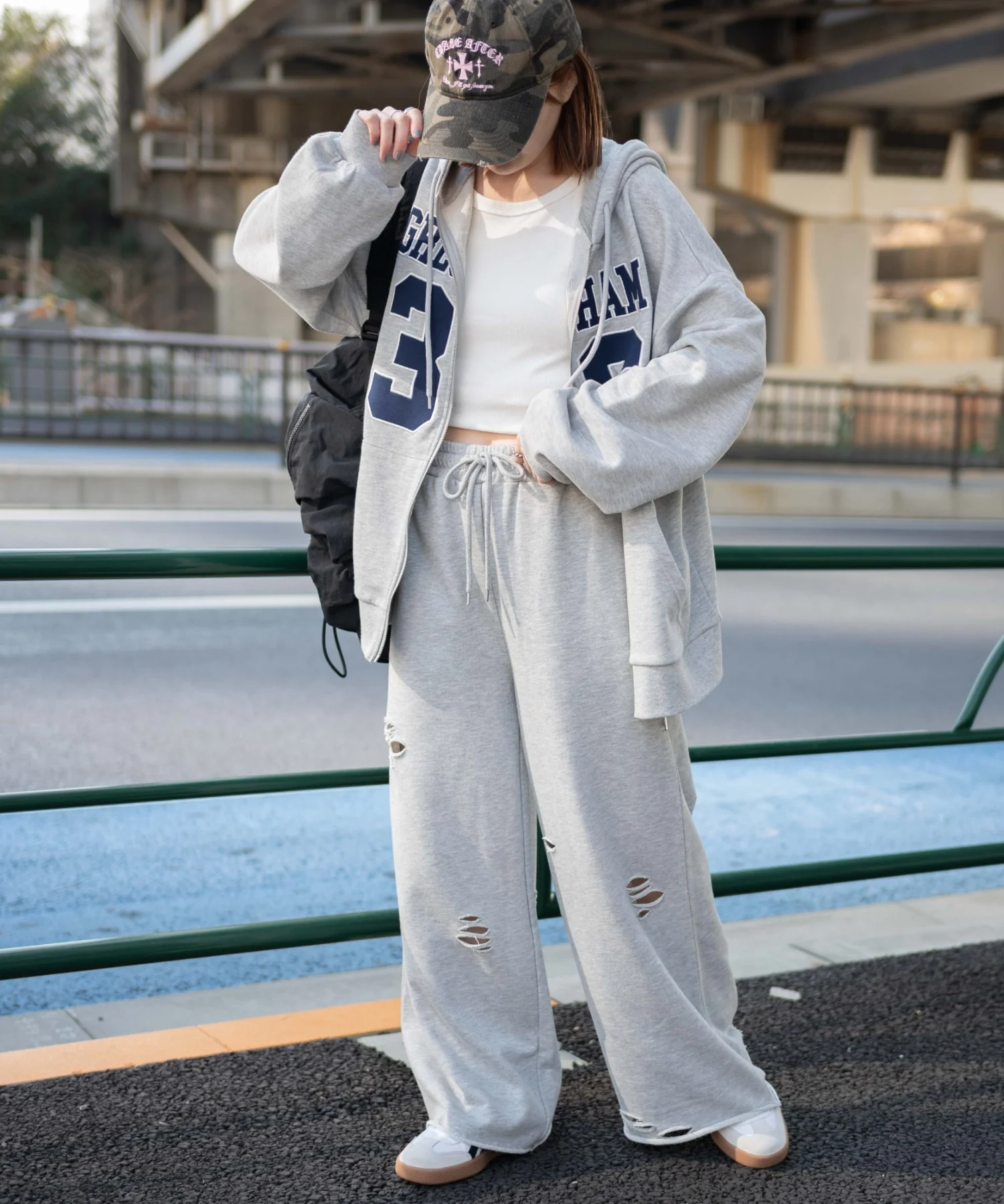ダメージスウェットワイドパンツ - Image 19