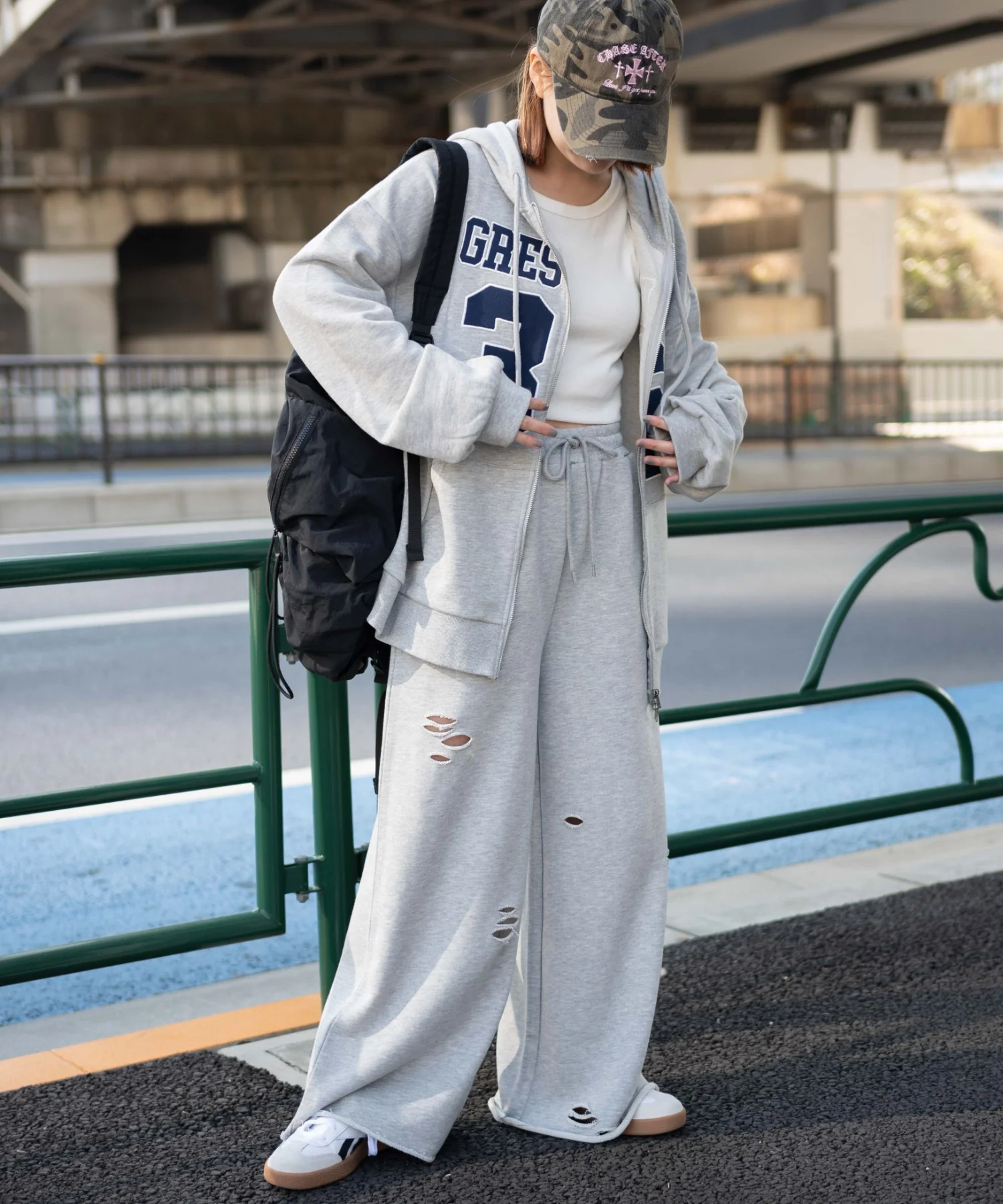 ダメージスウェットワイドパンツ - Image 6