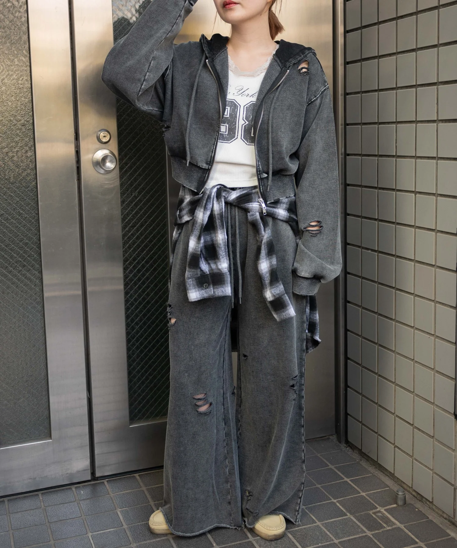 ダメージスウェットワイドパンツ - Image 7
