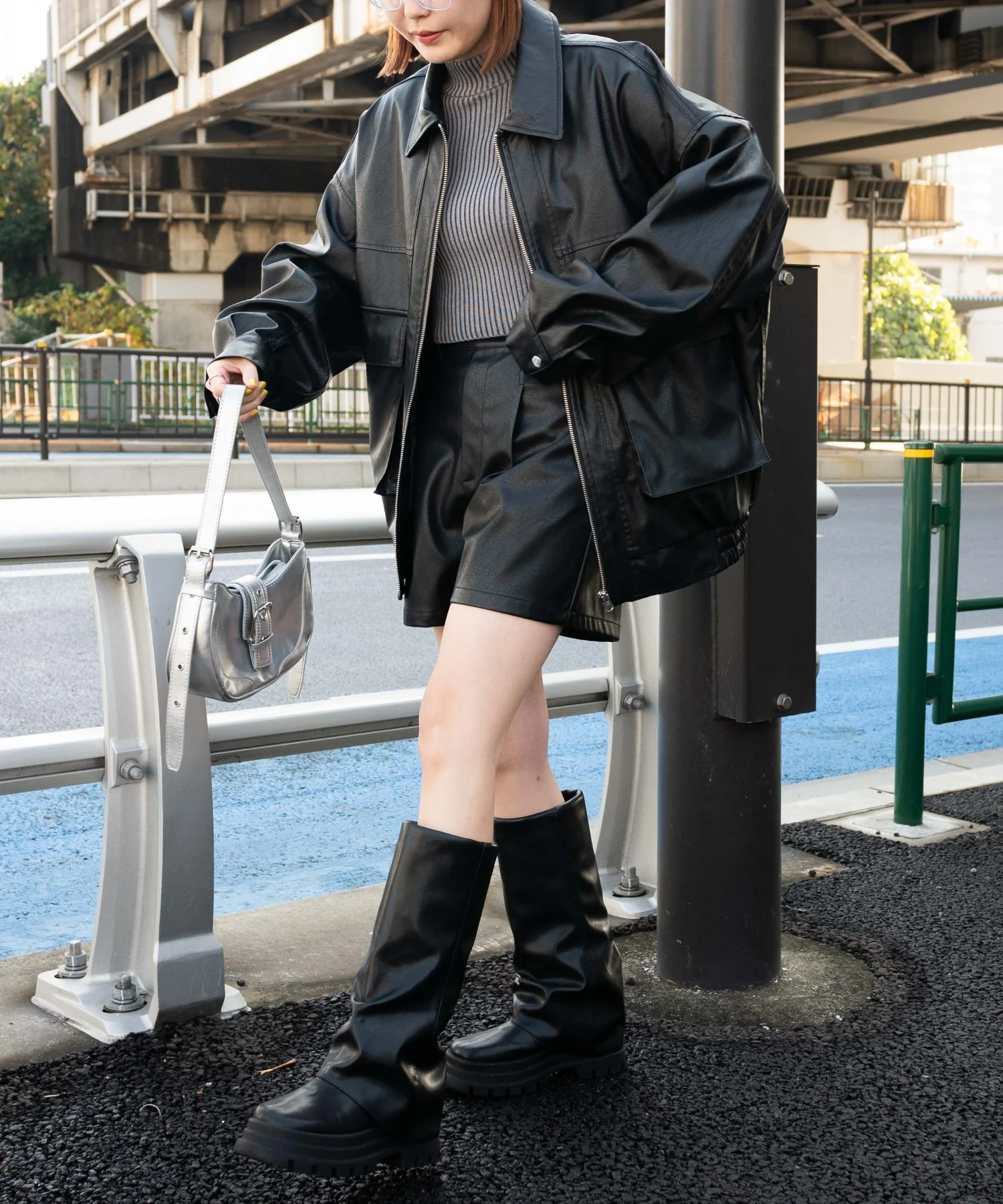 ヴィンテージライク合皮ショートパンツ - Image 14