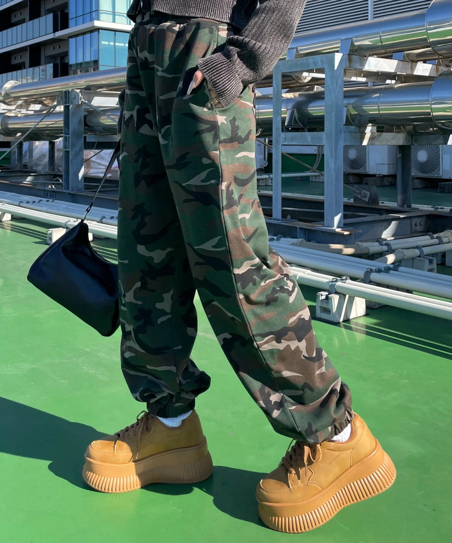 ヒップロゴスウェットパンツ - Image 18
