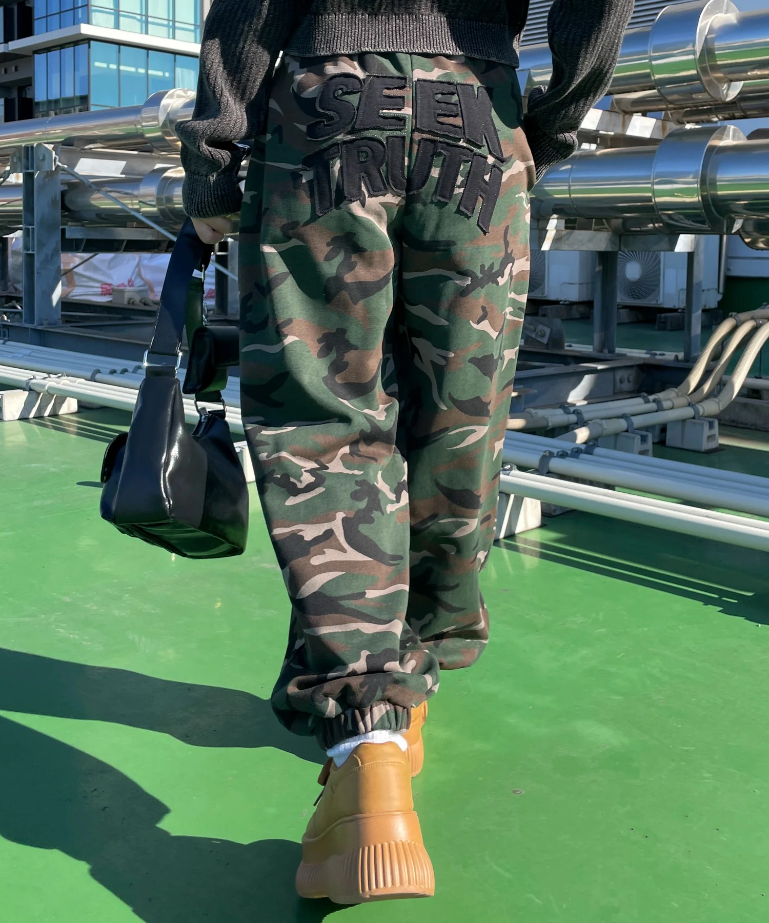 ヒップロゴスウェットパンツ - Image 2