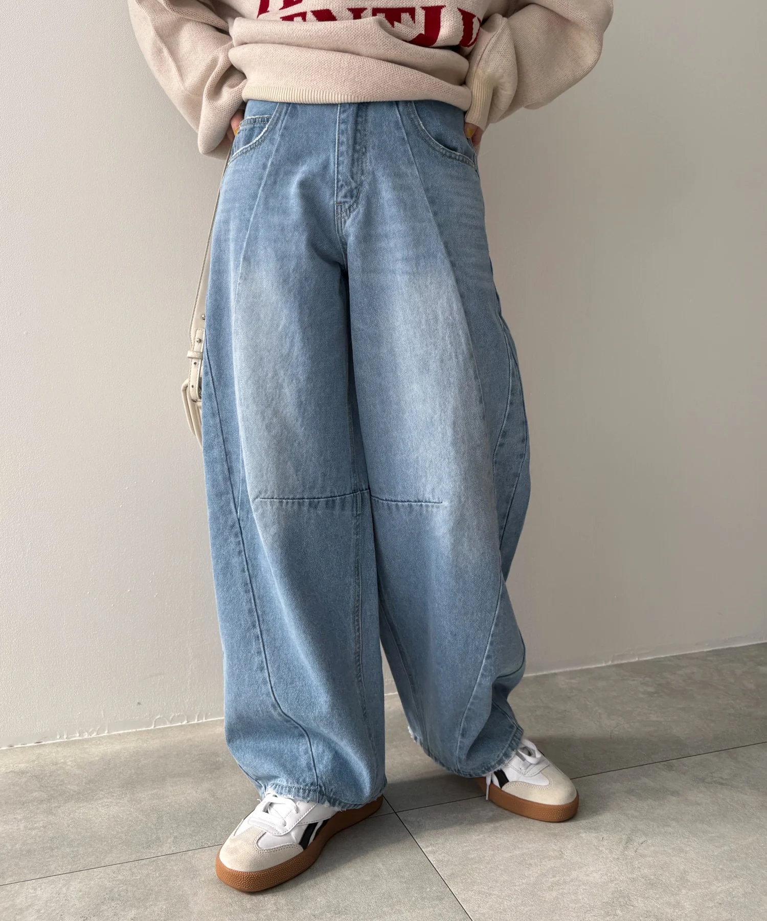 カーブラインバレルレッグデニムパンツ - Image 9