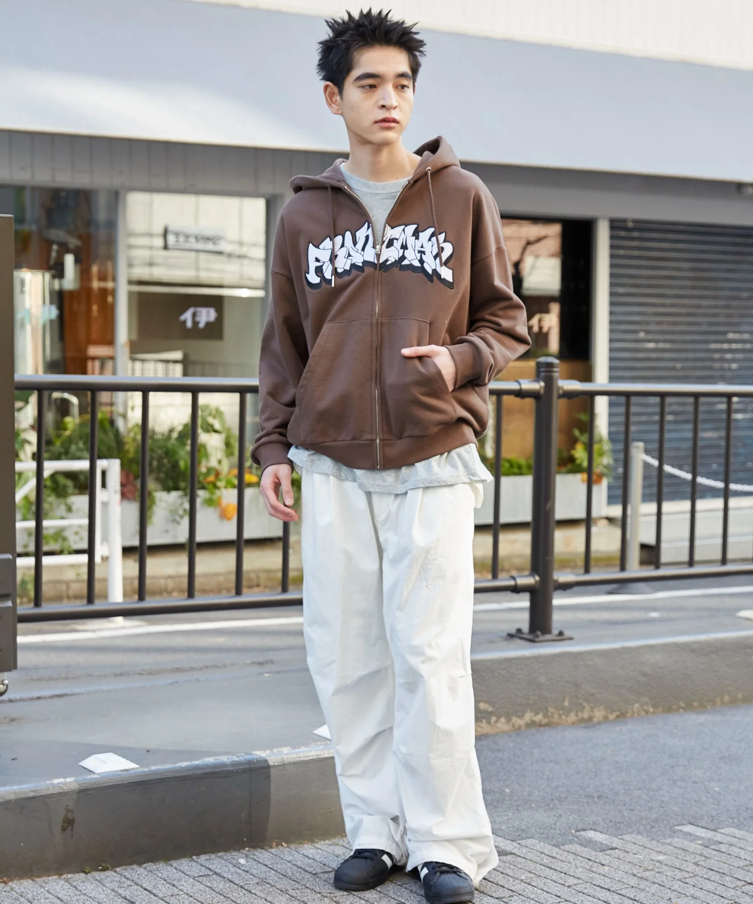 ワッペンロゴZIPパーカー - Image 7