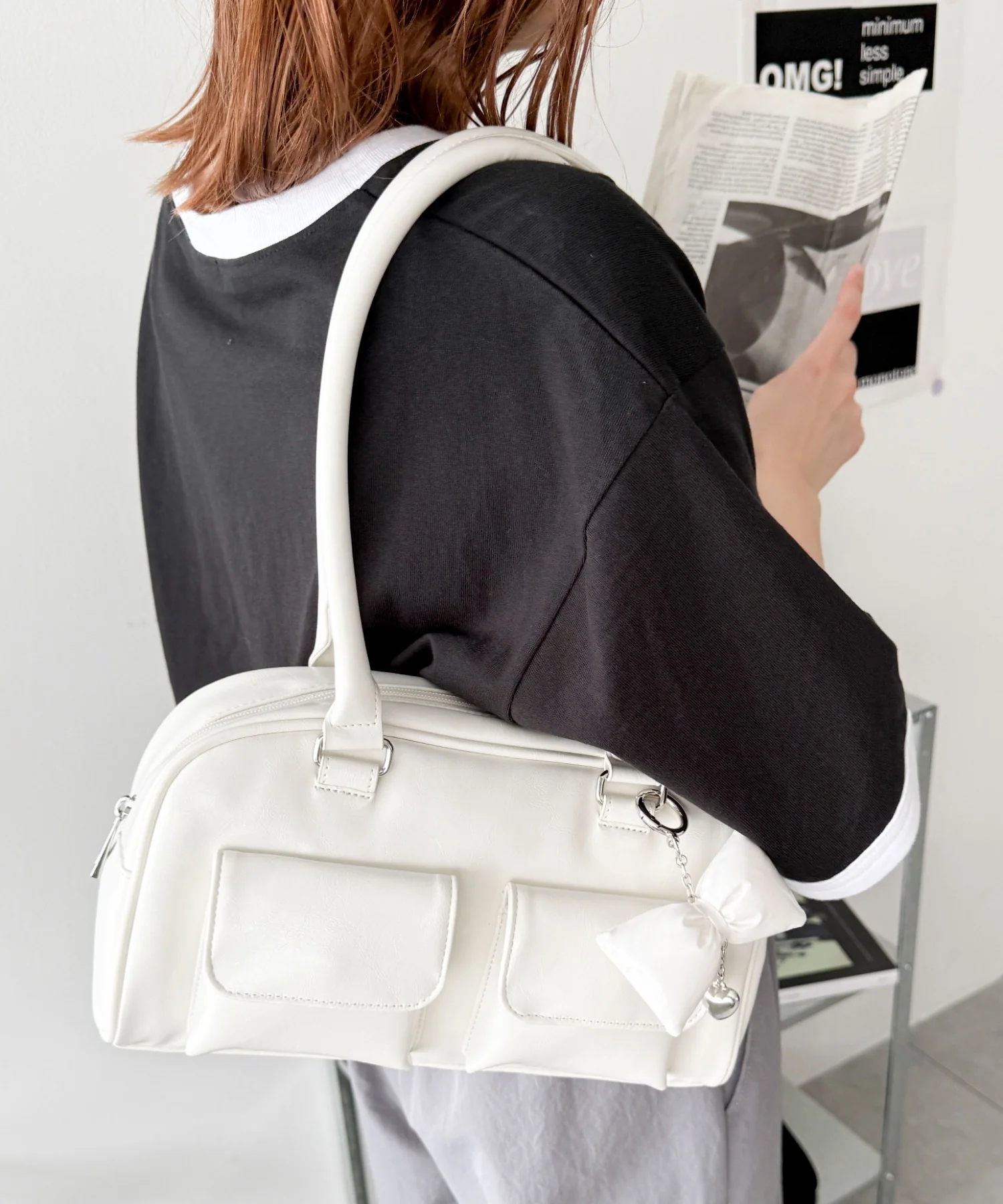 チャーム付きボストンバッグ - Image 4