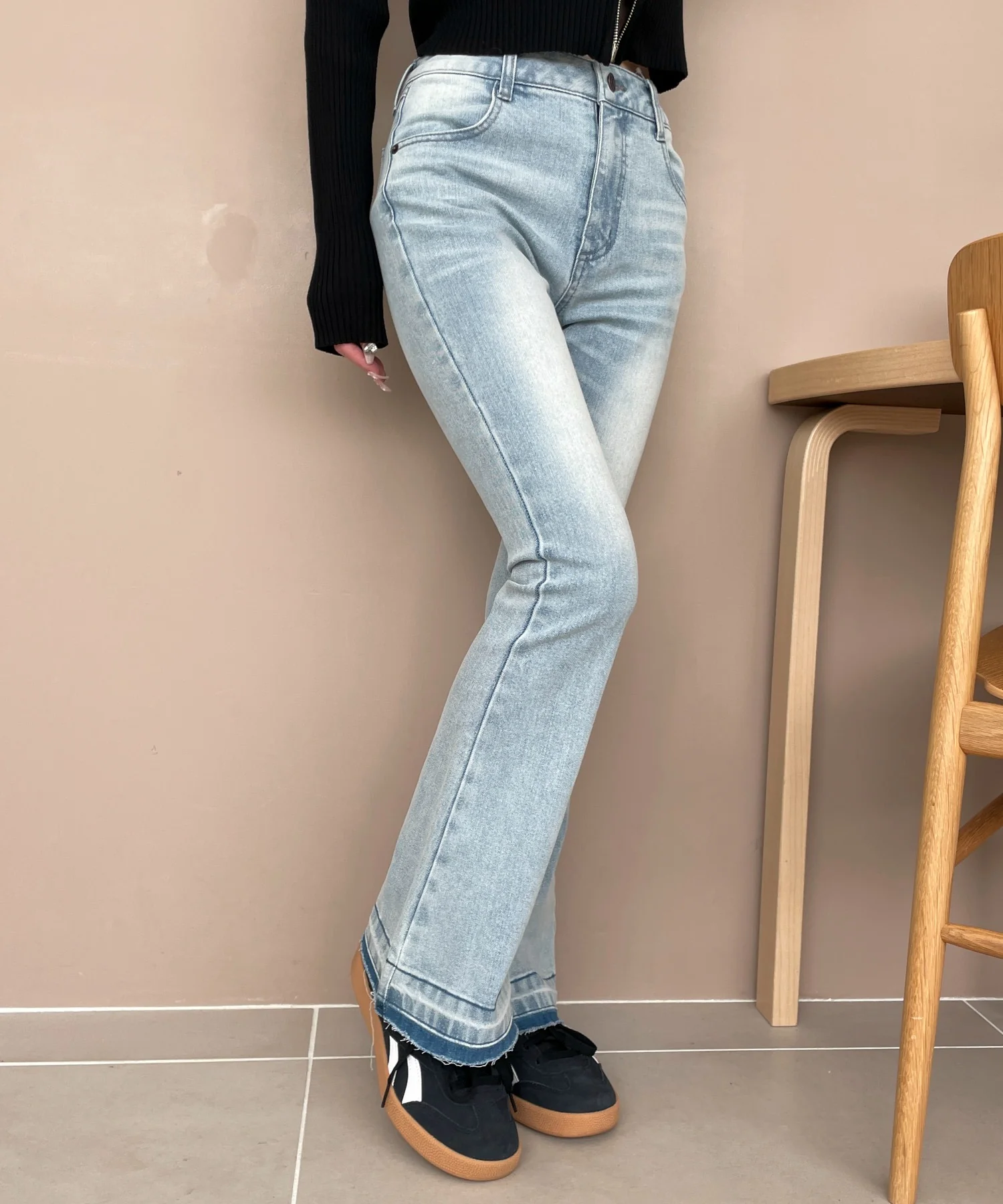 ローライズフレアデニムパンツ - Image 10