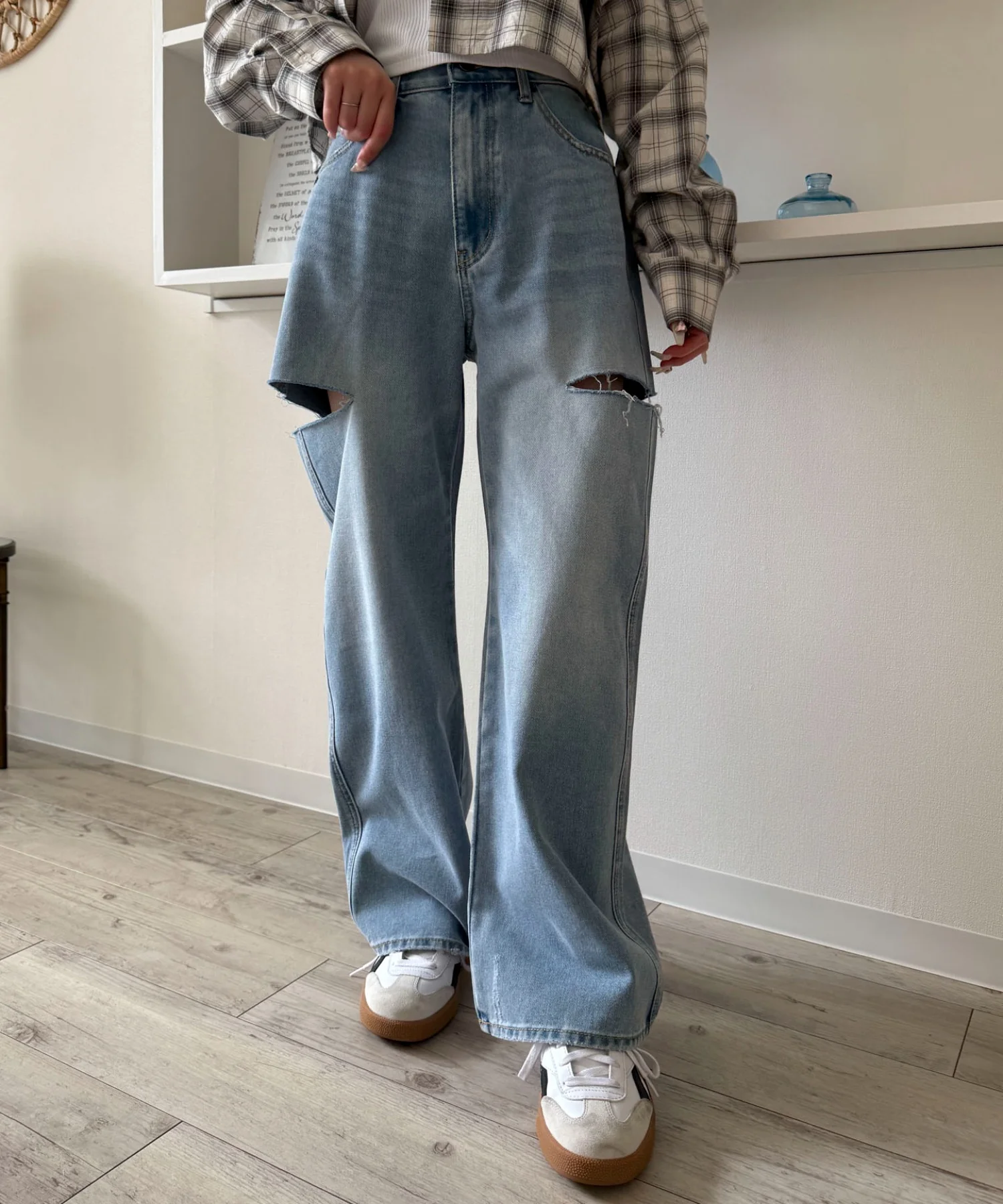 サイドカットデニムストレートパンツ