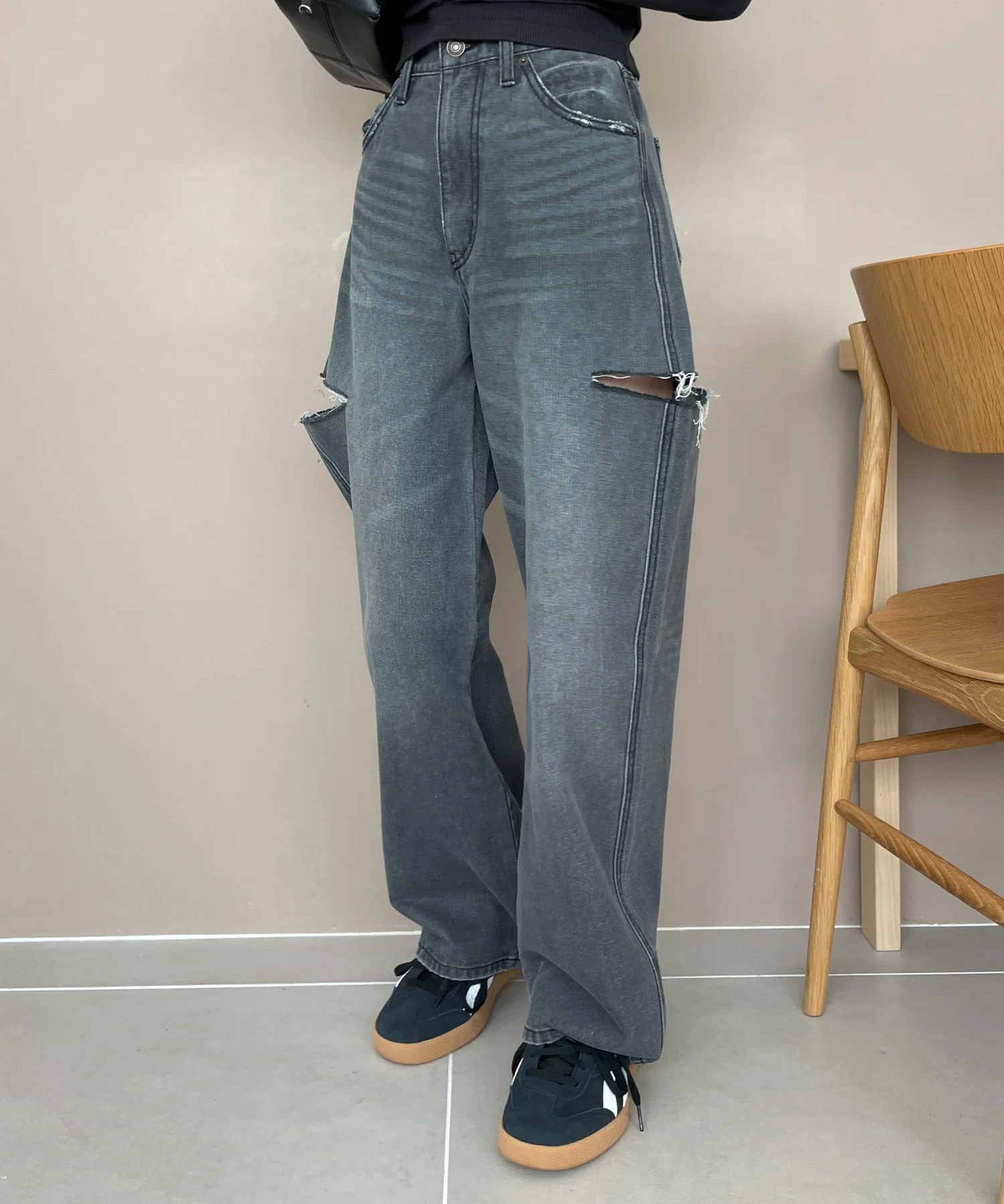 サイドカットデニムストレートパンツ - Image 20