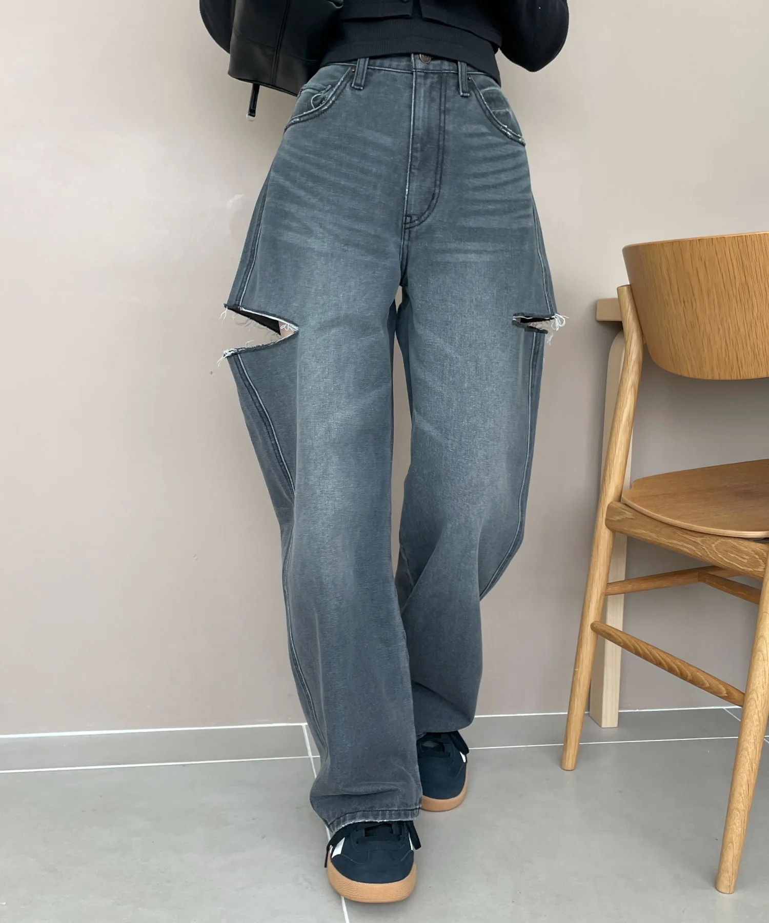 サイドカットデニムストレートパンツ - Image 3