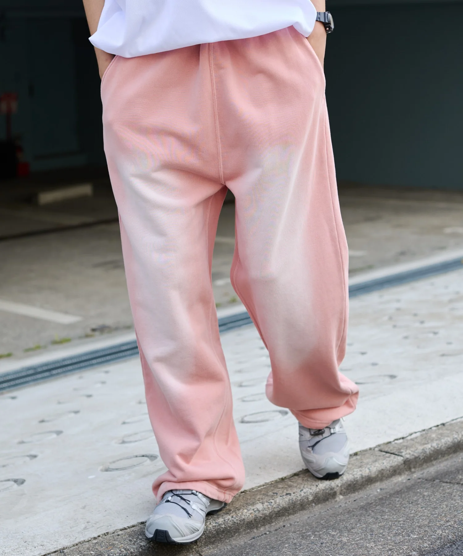 アシッドウォッシュグラフィックスウェットパンツ - Image 10