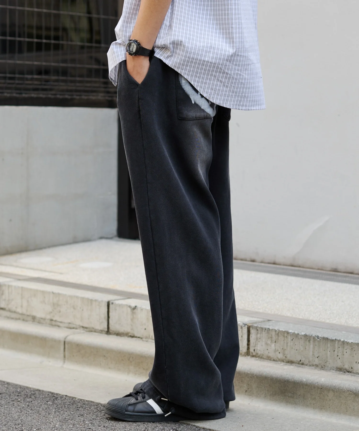アシッドウォッシュグラフィックスウェットパンツ - Image 18