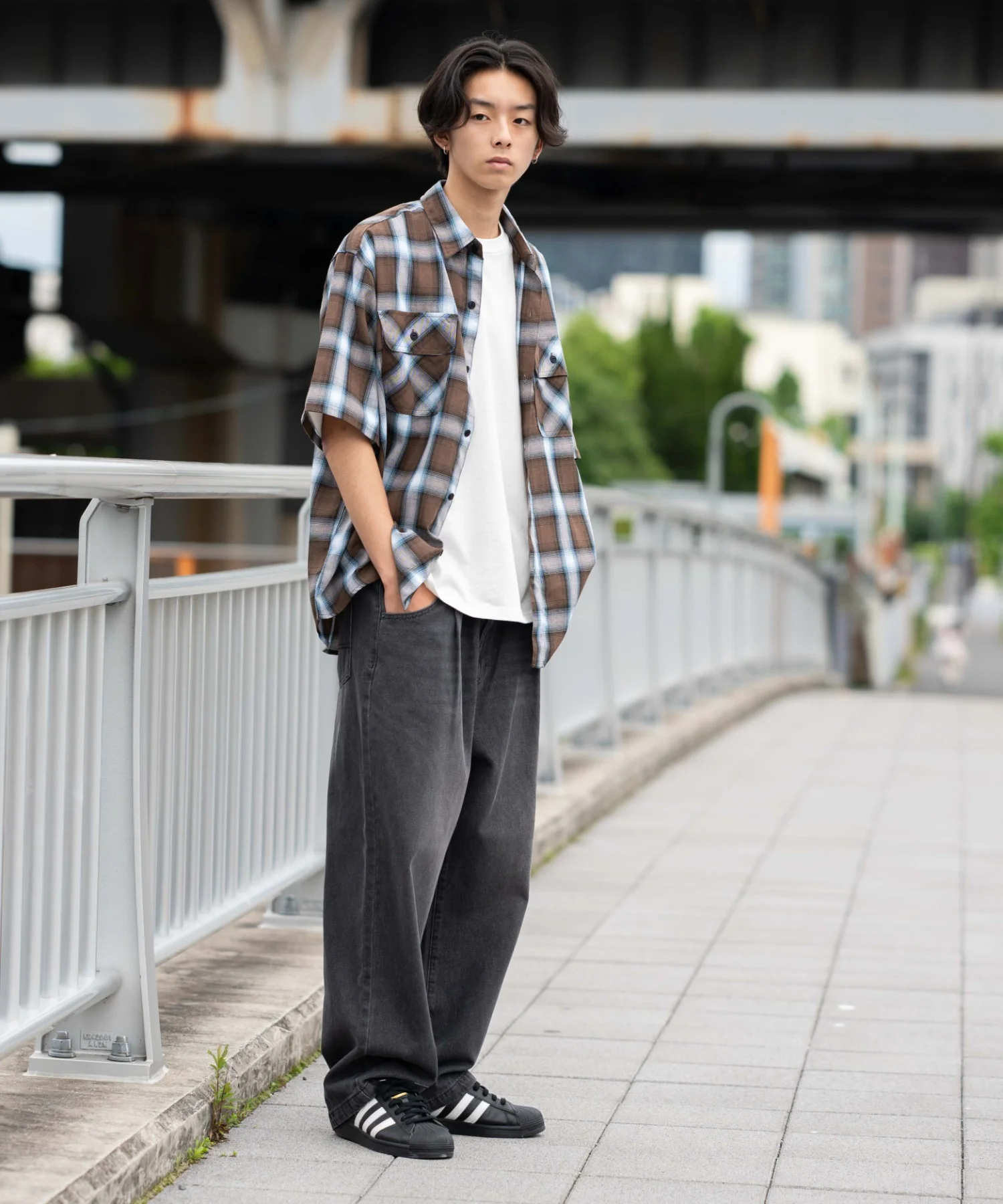 ルーズテーパードデニムパンツ - Image 10