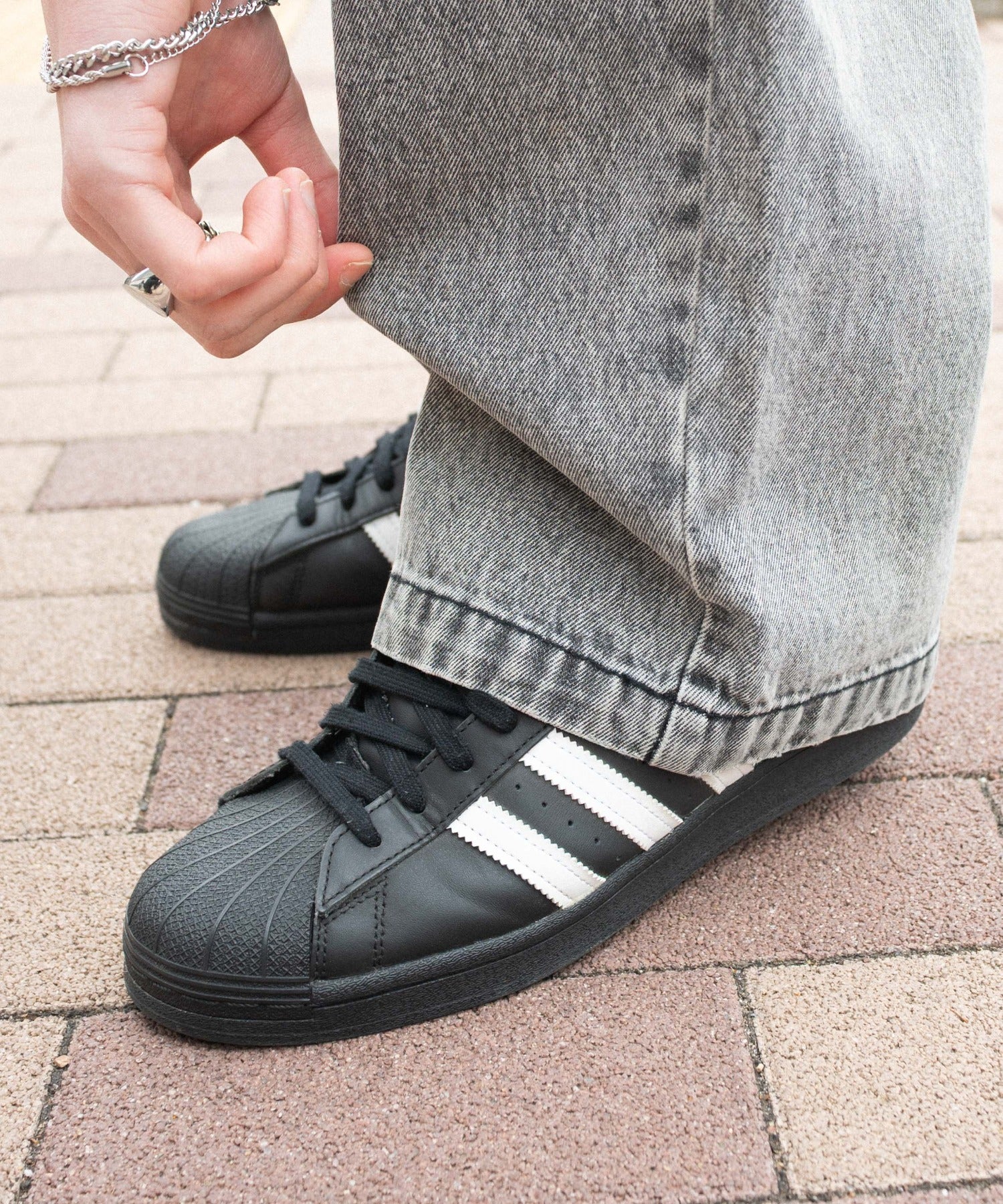 ルーズテーパードデニムパンツ - Image 13